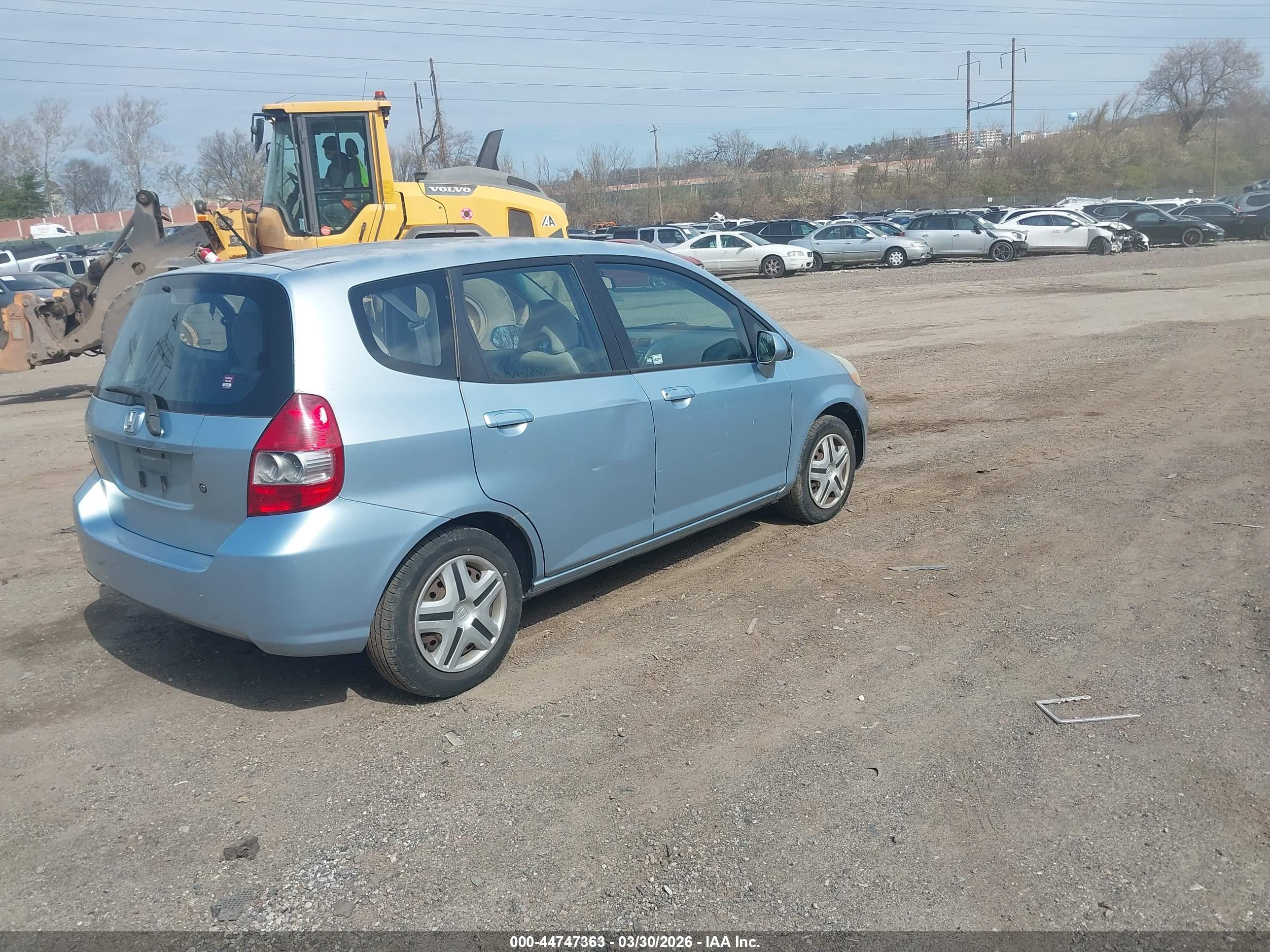 HONDA FIT image 4