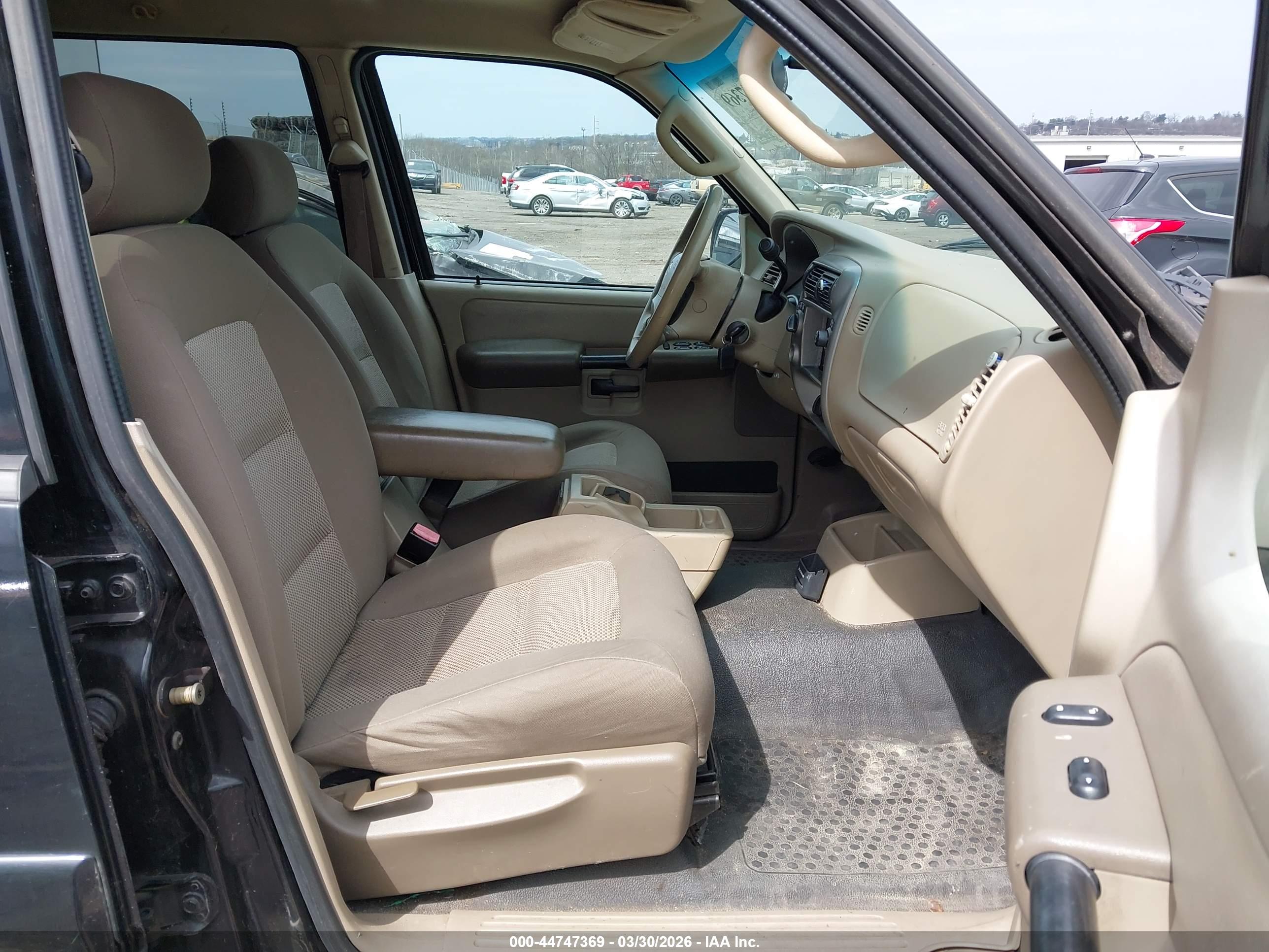FORD EXPLORER image 5