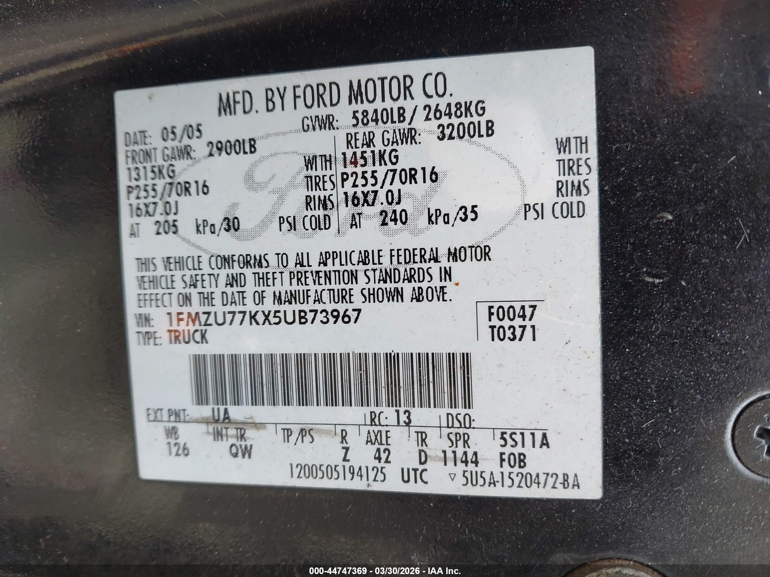 FORD EXPLORER image 9