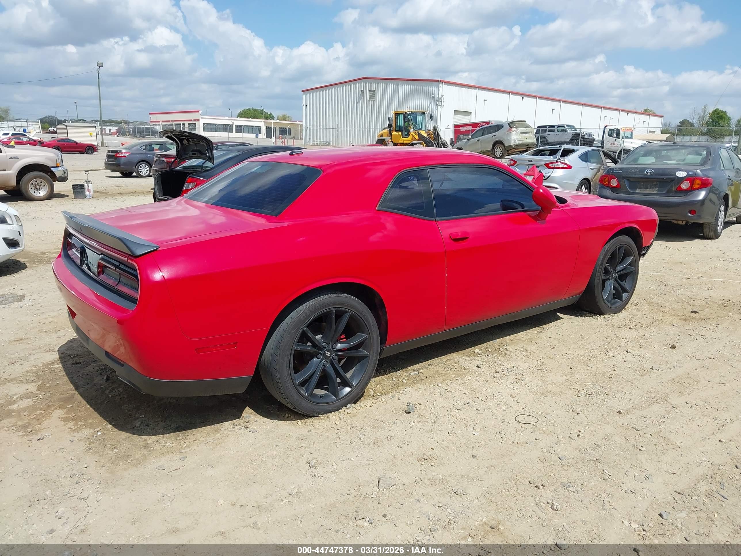 DODGE CHALLENGER image 4