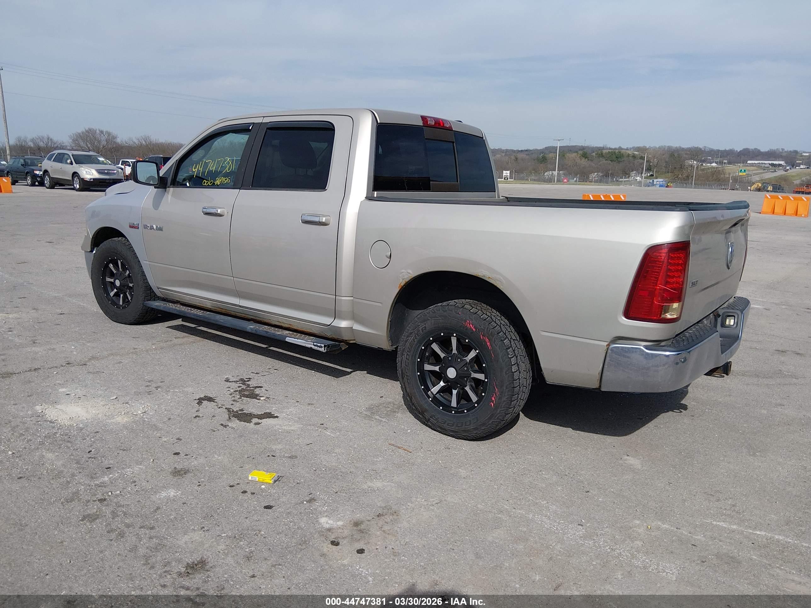 DODGE RAM image 3