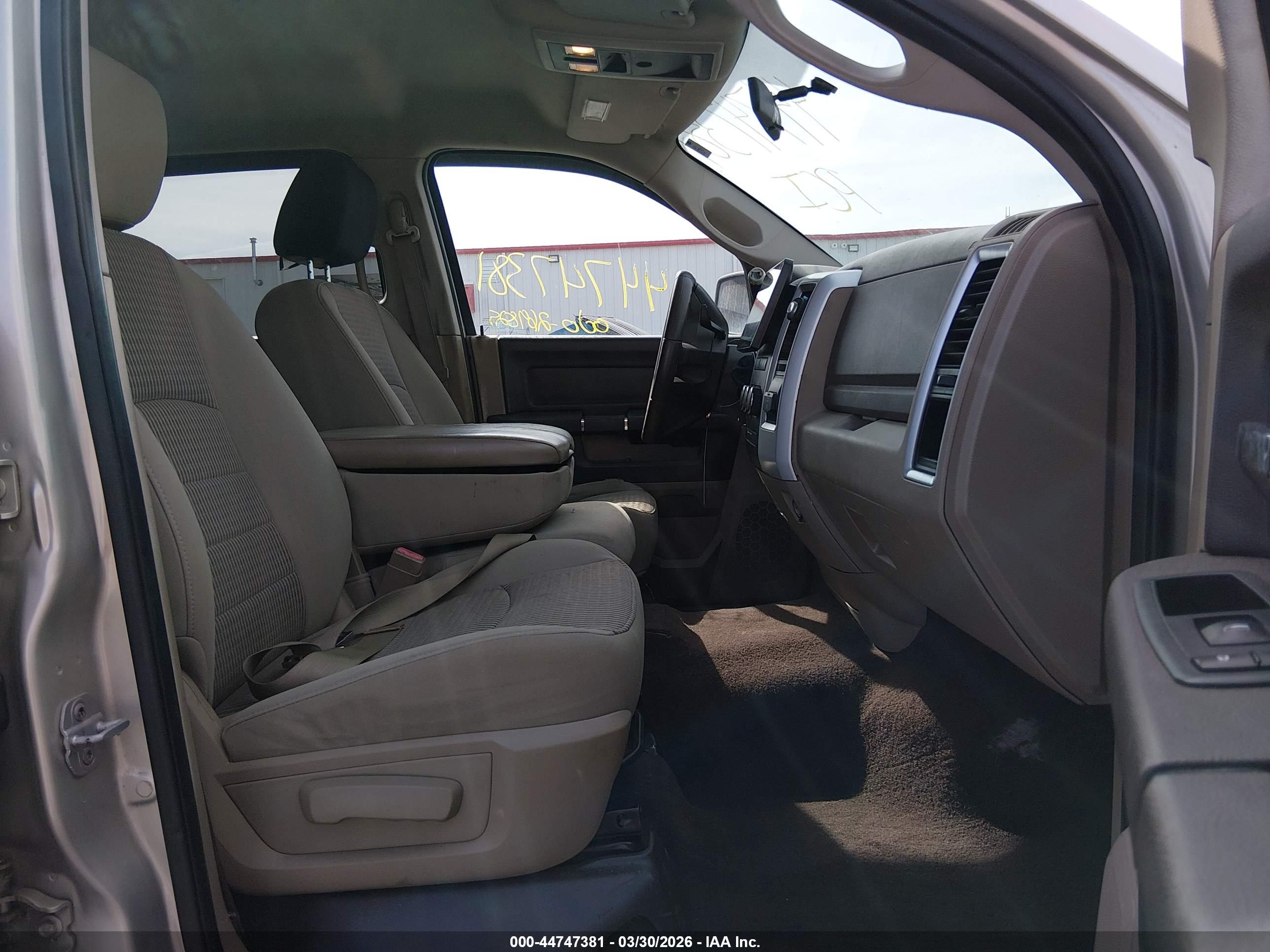 DODGE RAM image 5