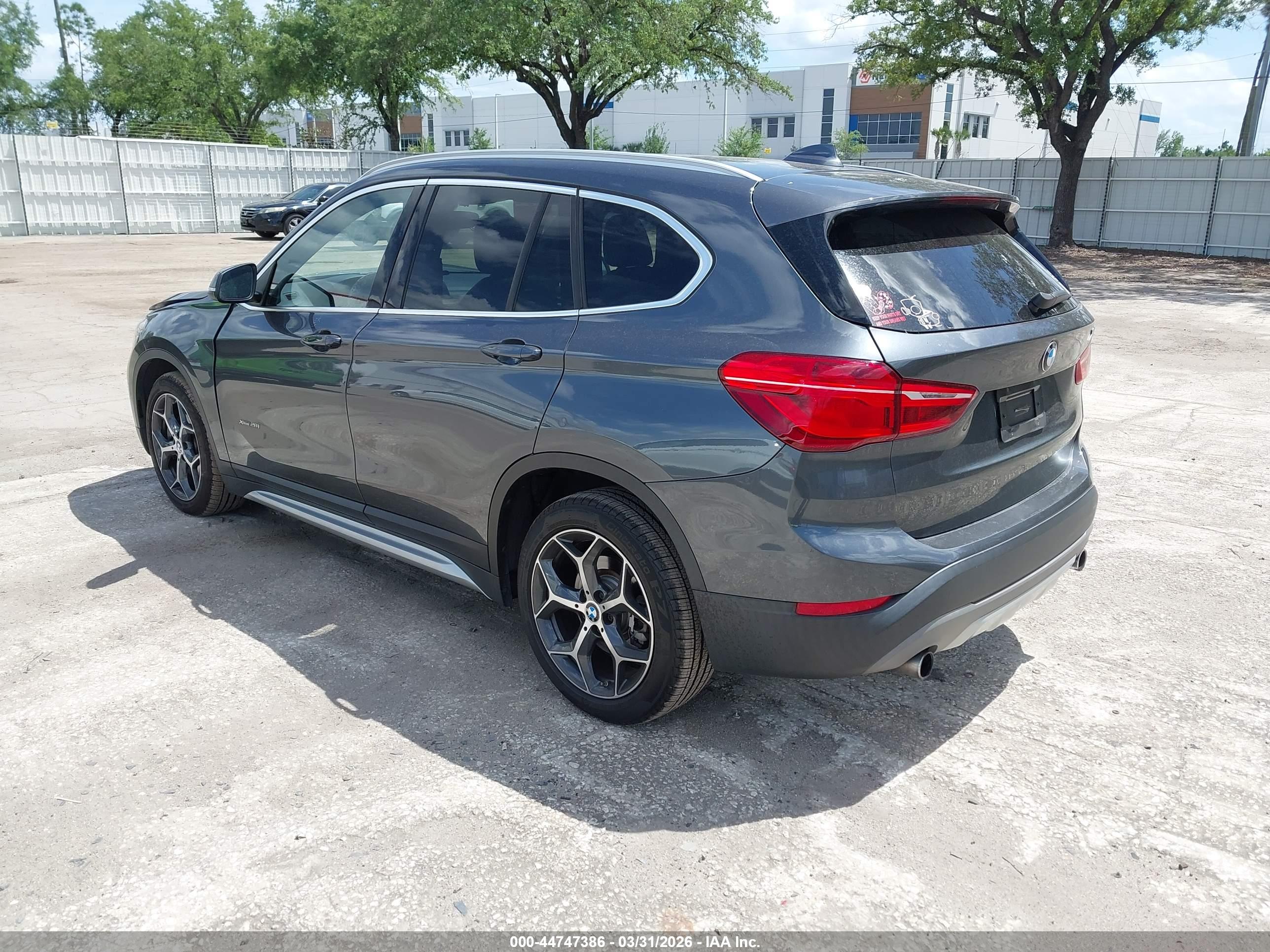 BMW X1 image 3