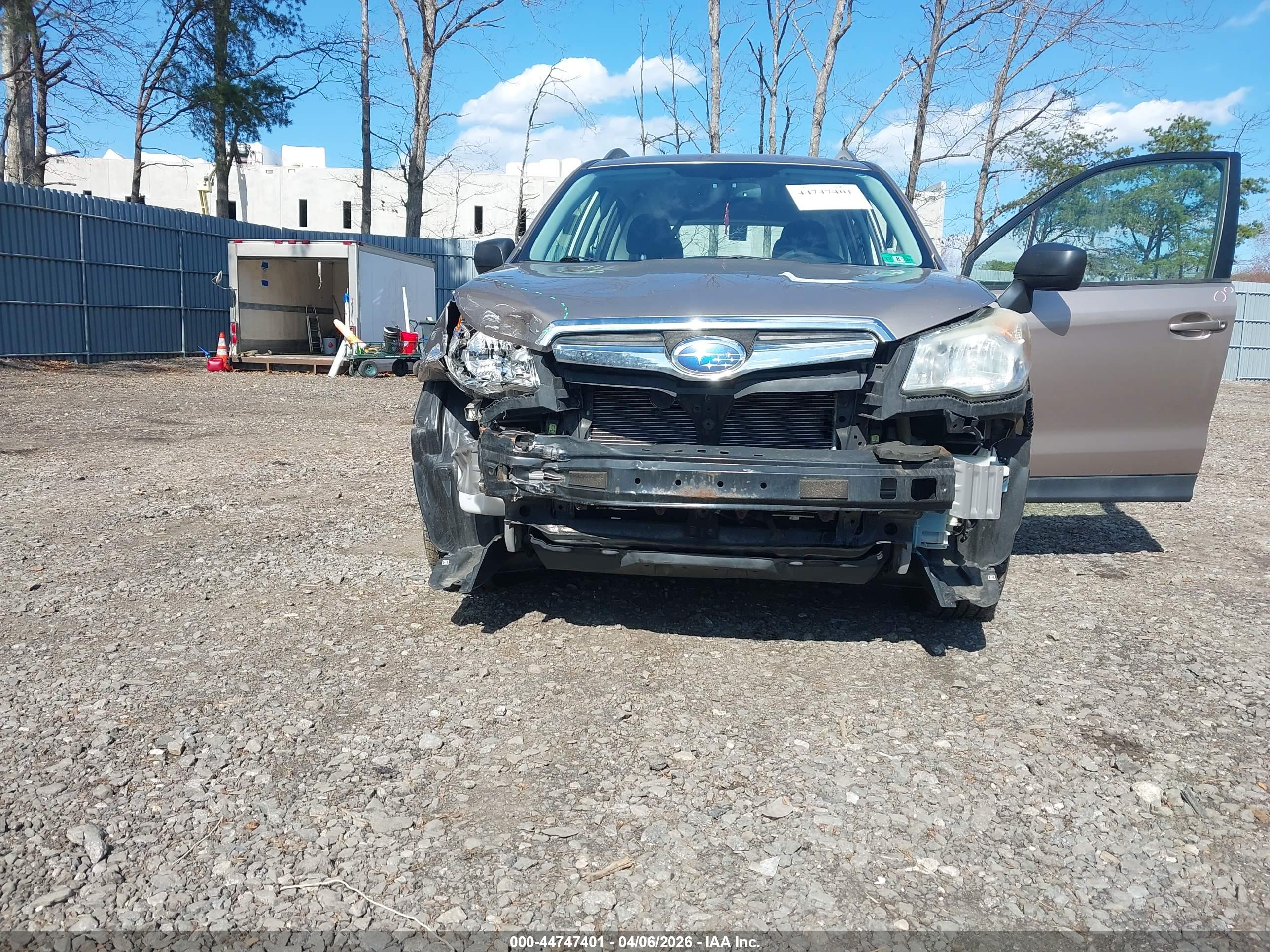 SUBARU FORESTER image 6