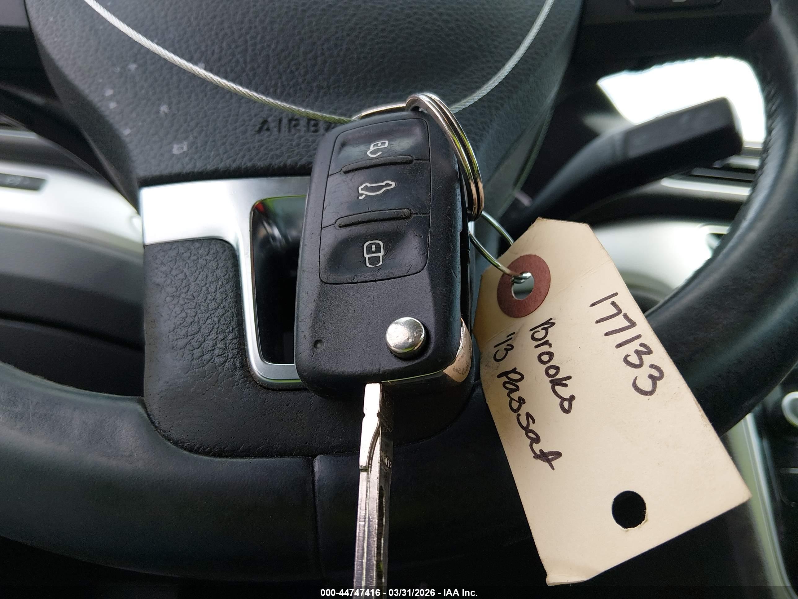 VOLKSWAGEN PASSAT image 11