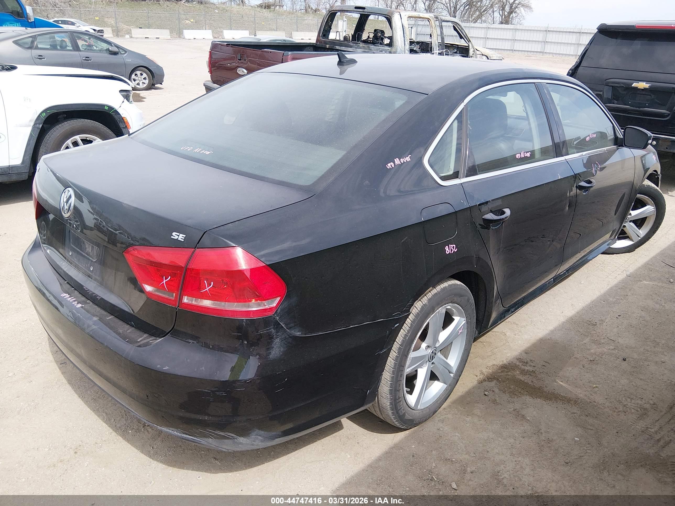 VOLKSWAGEN PASSAT image 4