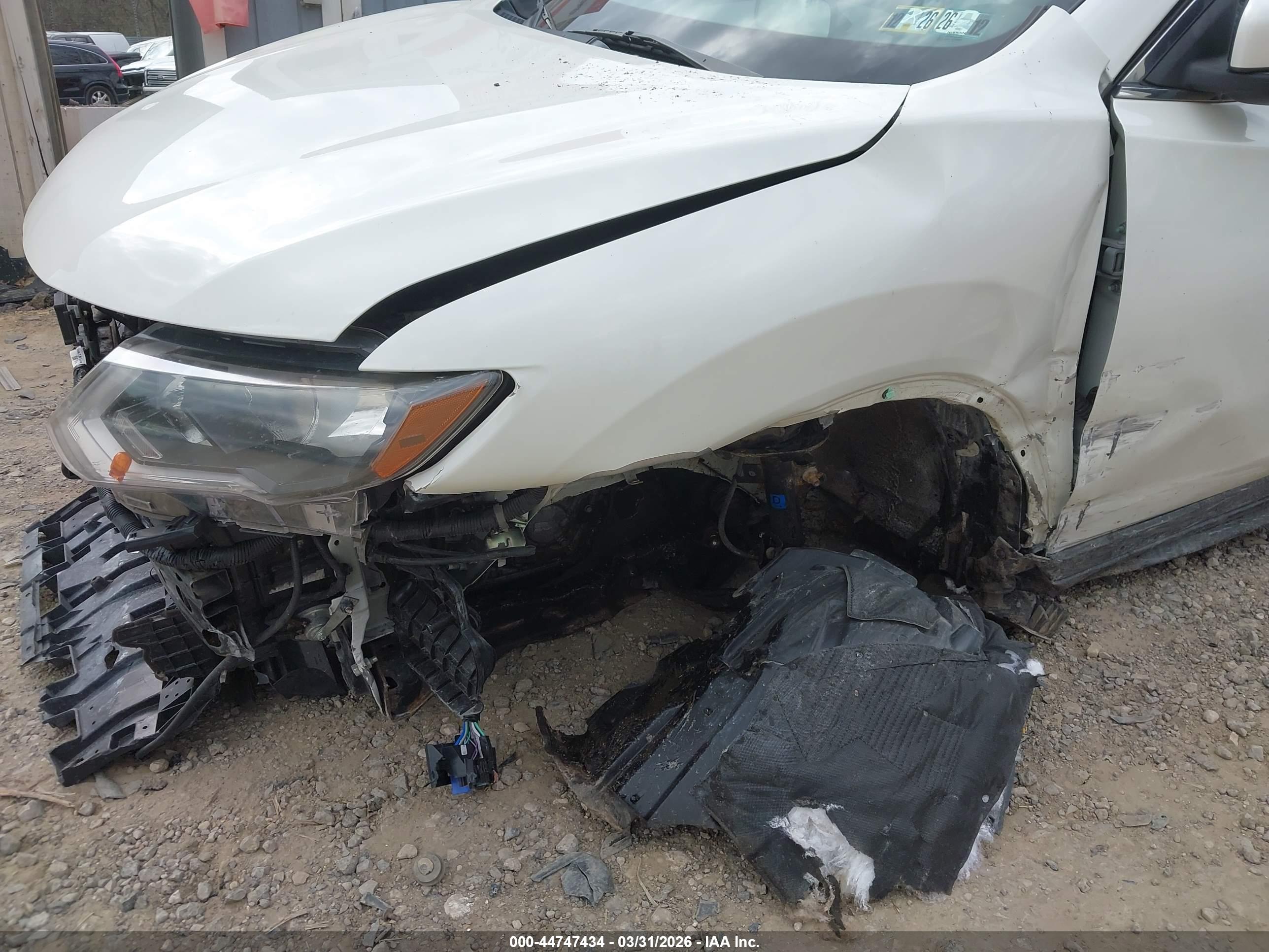 NISSAN ROGUE image 6