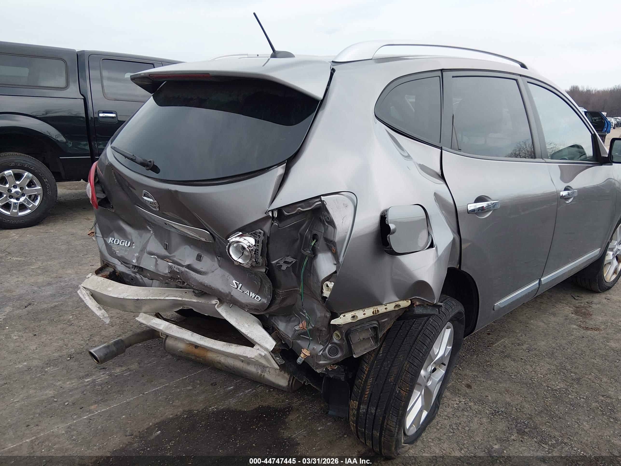 NISSAN ROGUE image 6