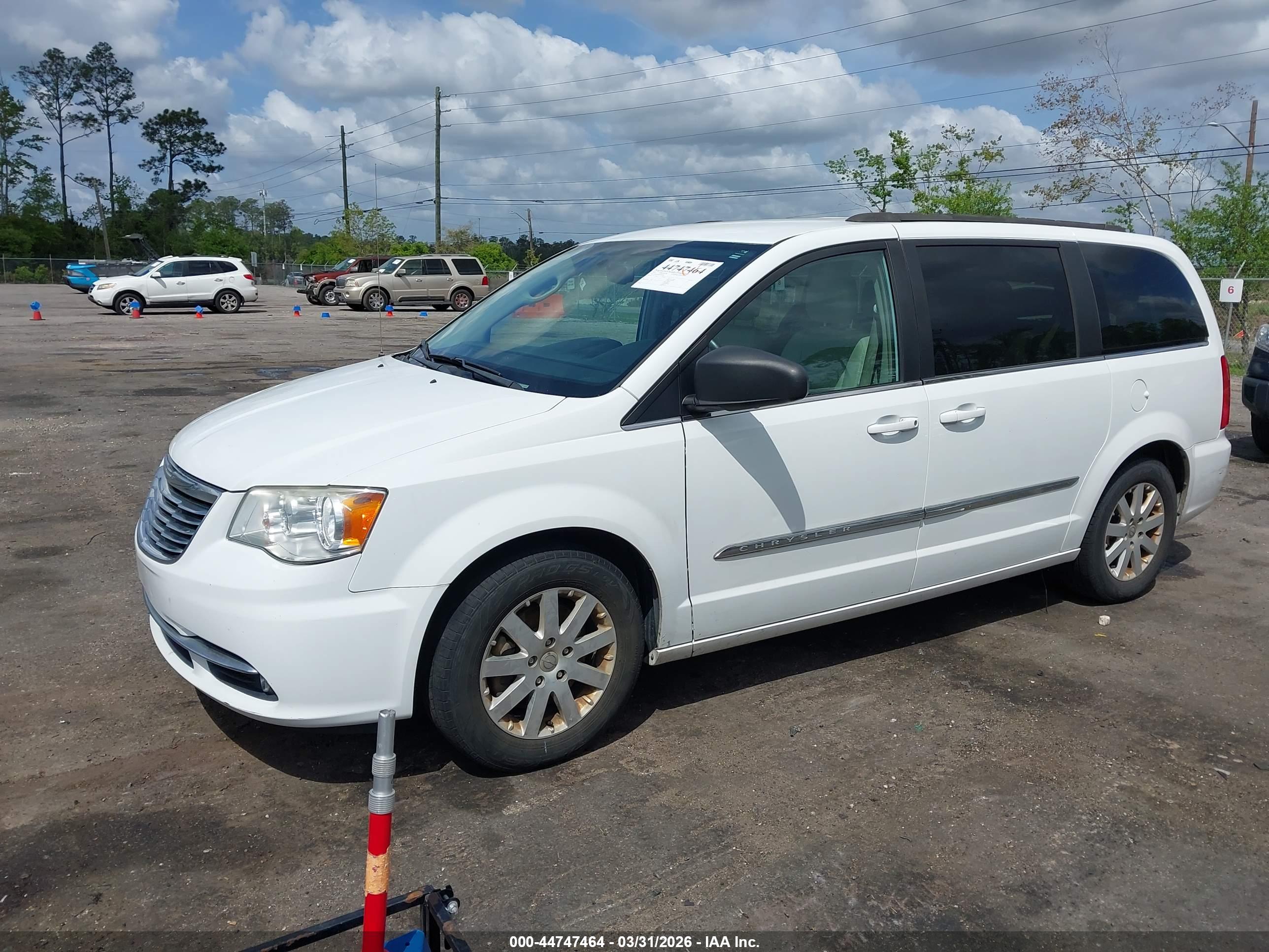 CHRYSLER TOWN image 2