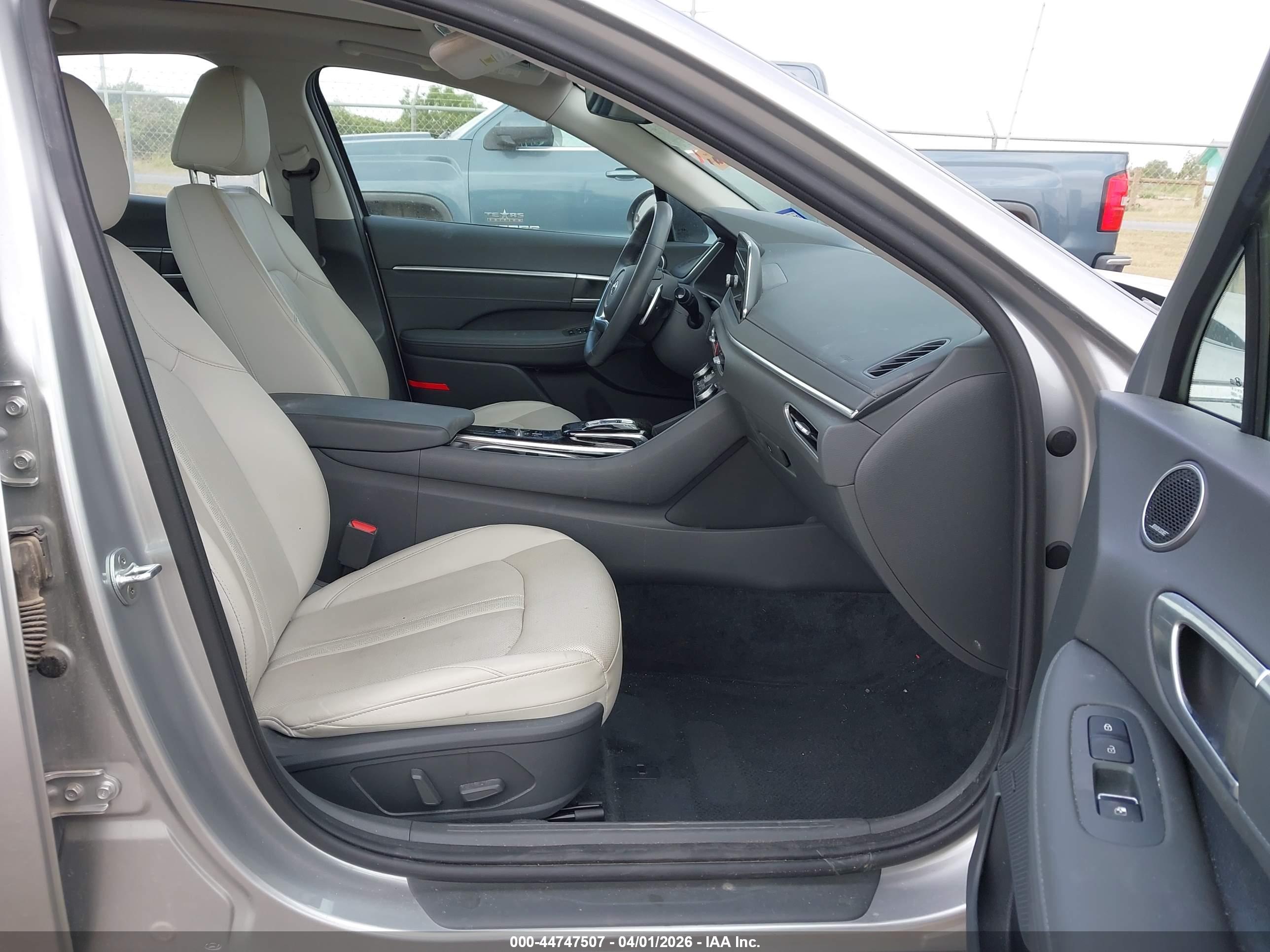 HYUNDAI SONATA image 5