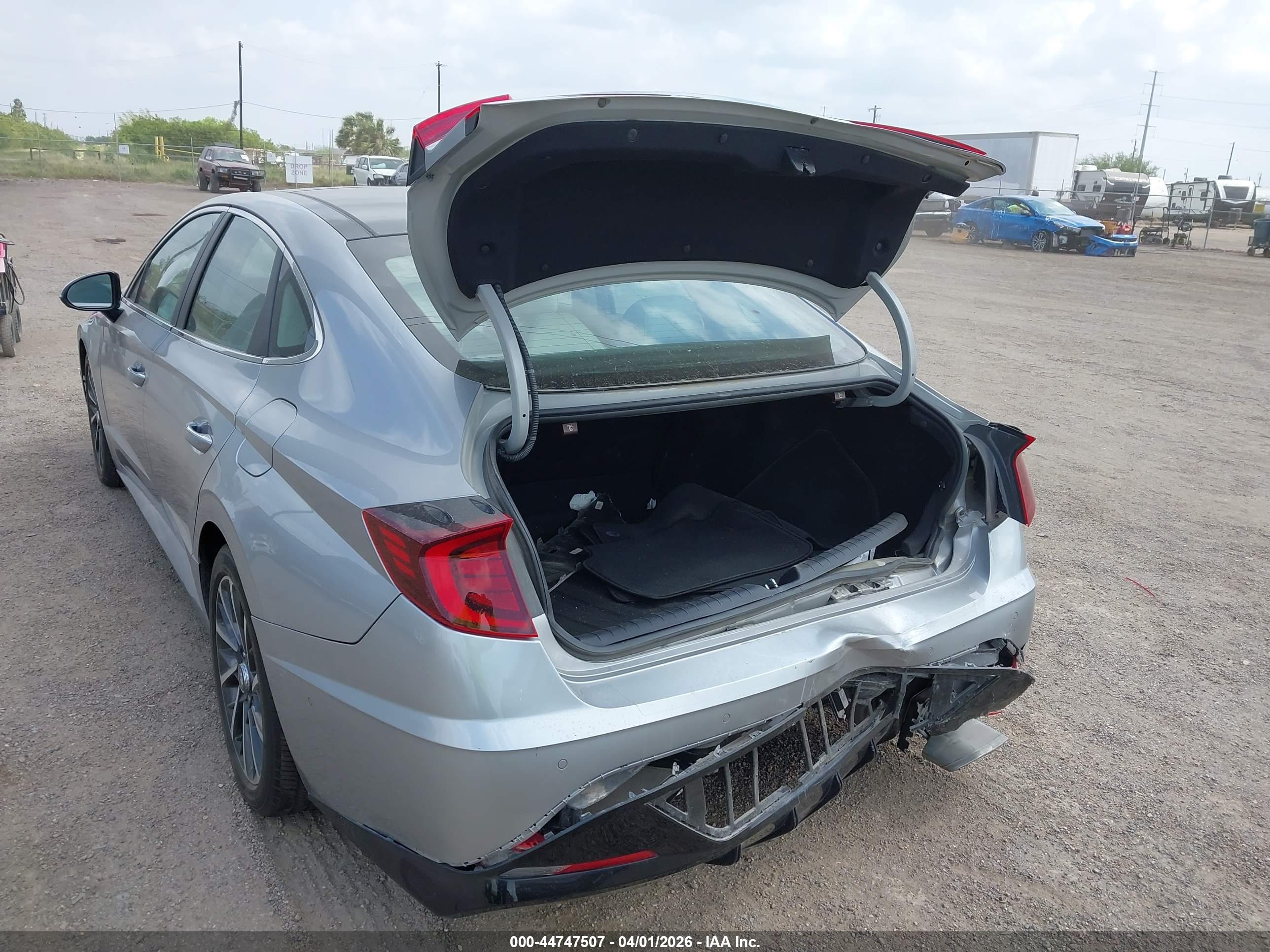 HYUNDAI SONATA image 6