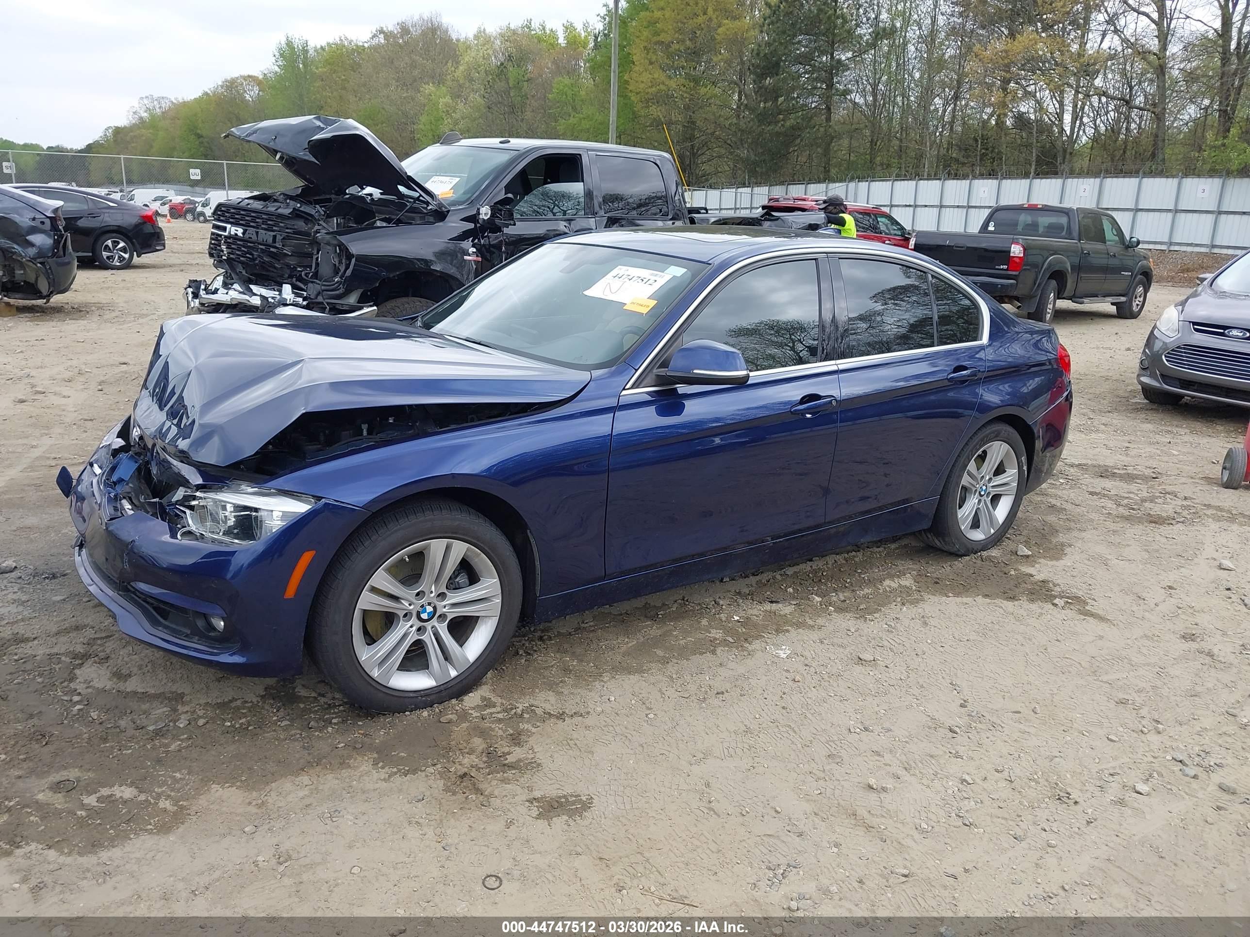 BMW 330I image 2