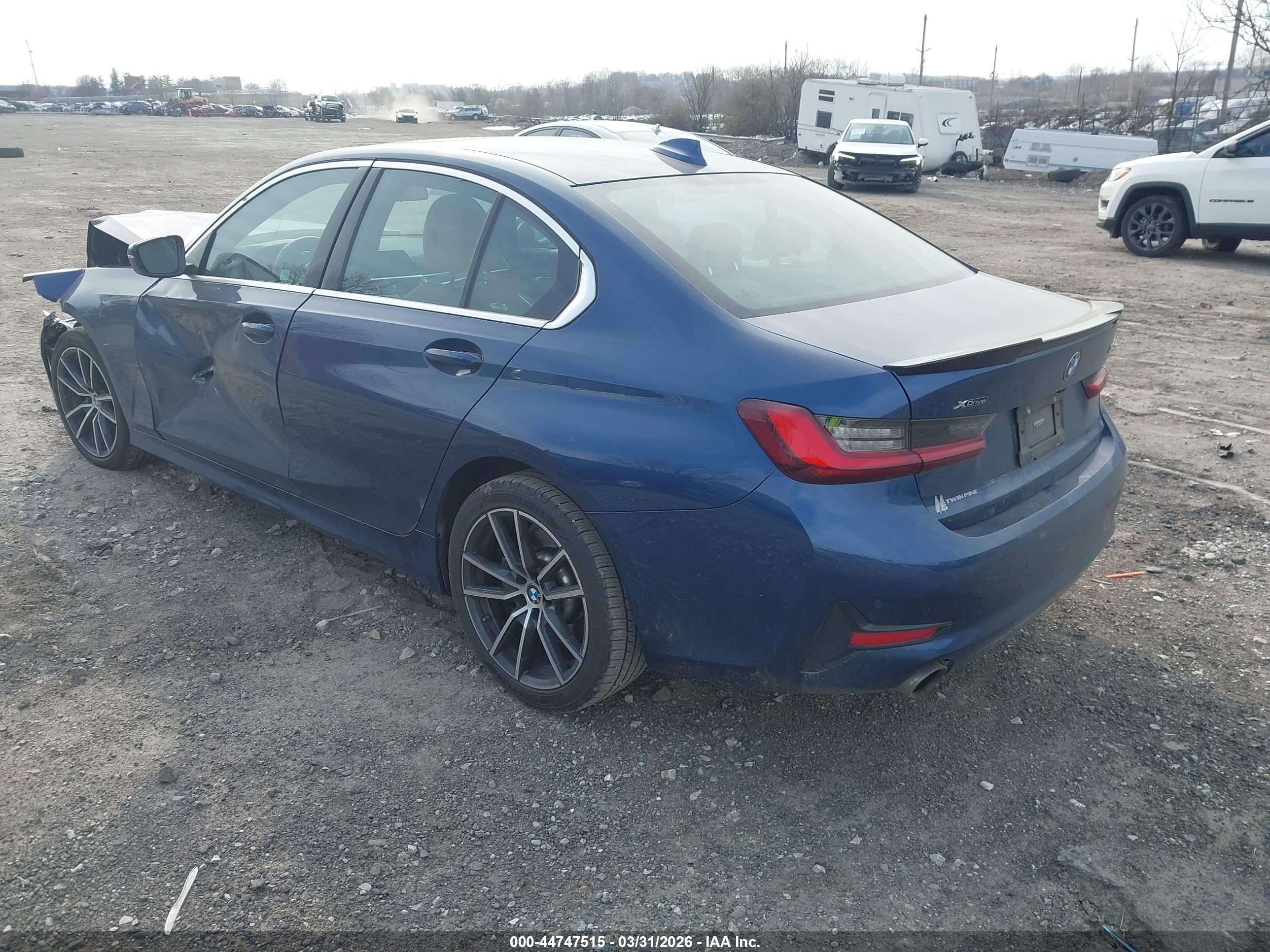 BMW 330I image 3