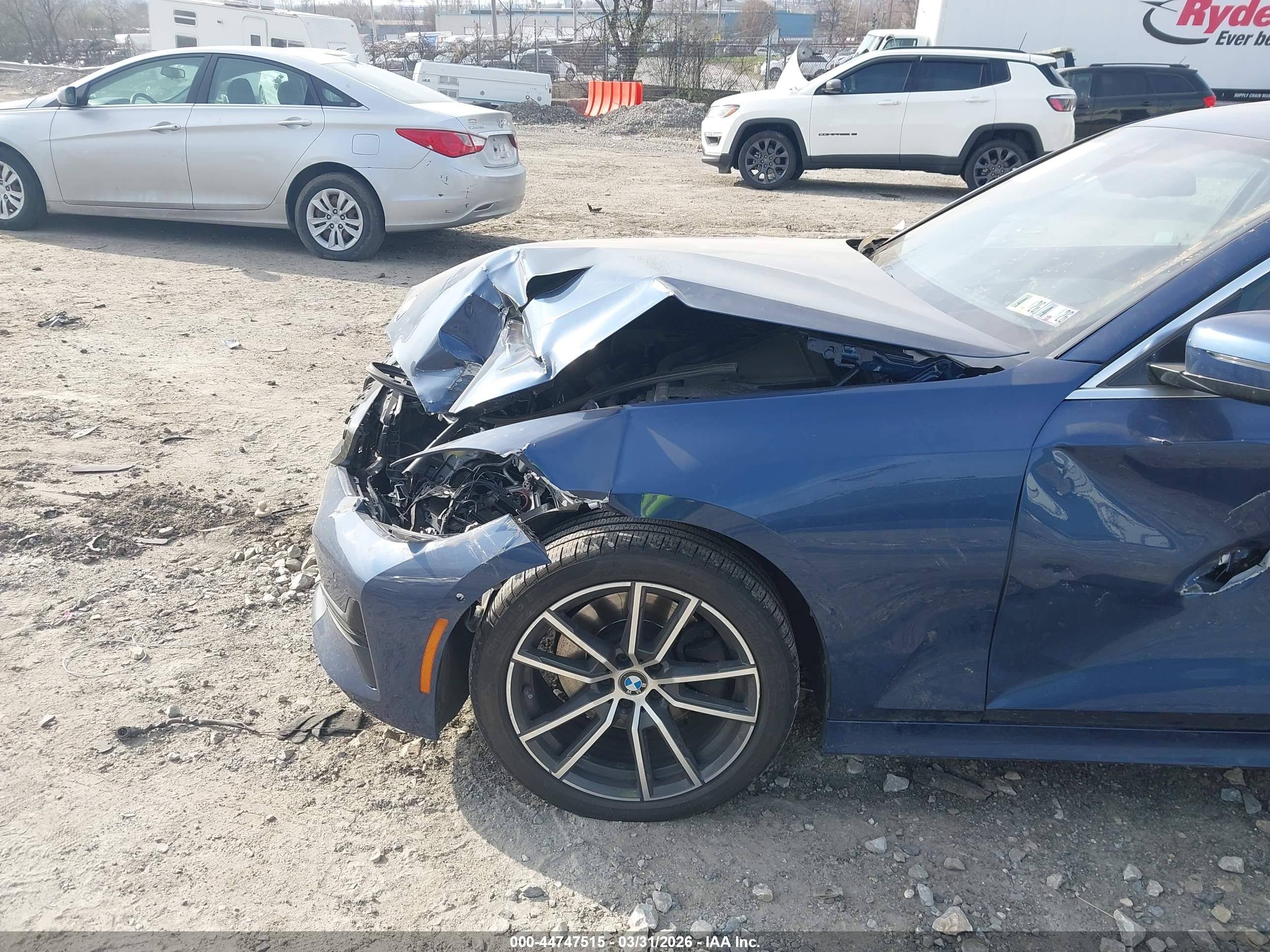 BMW 330I image 6