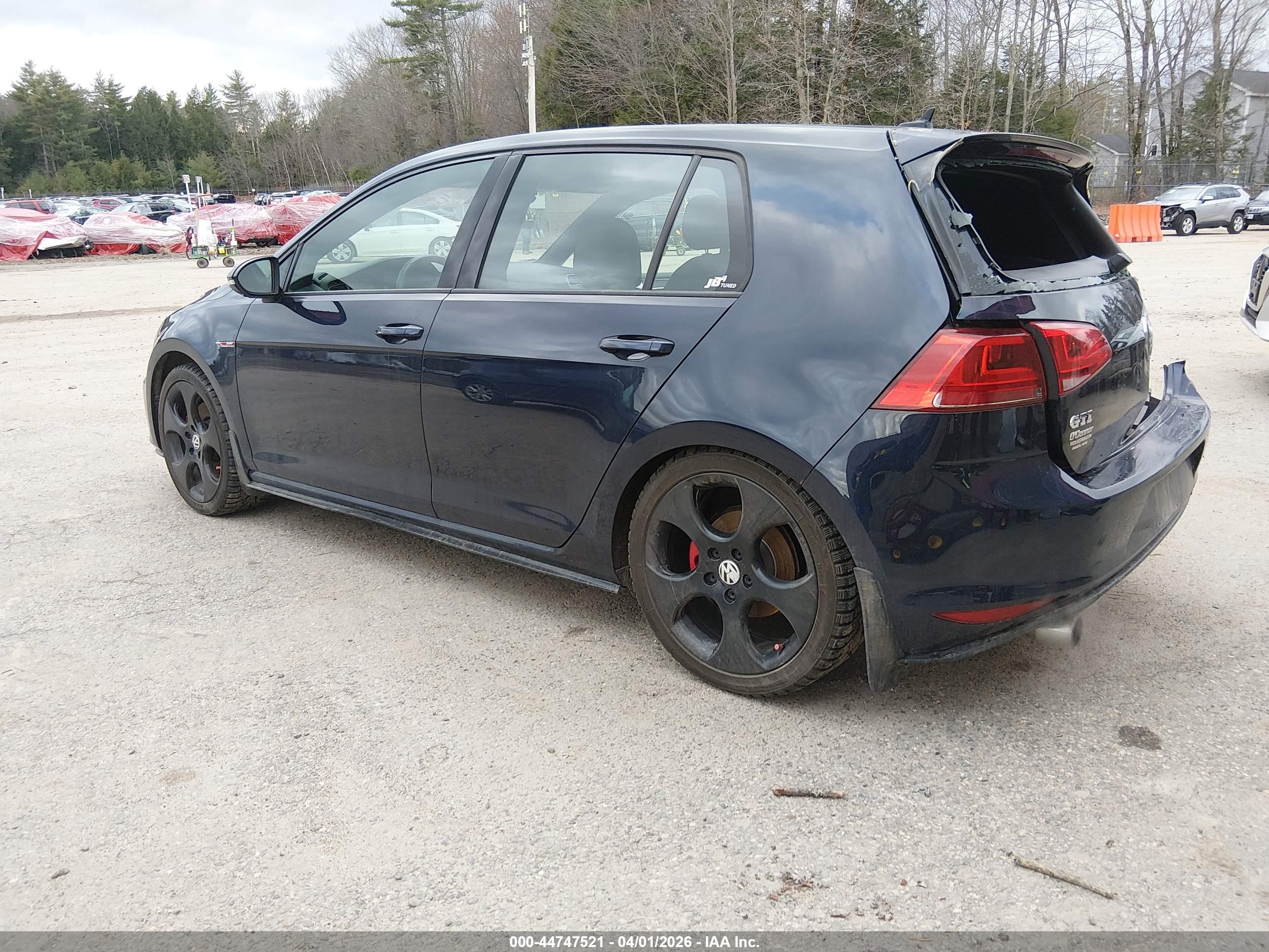 VOLKSWAGEN GOLF image 3