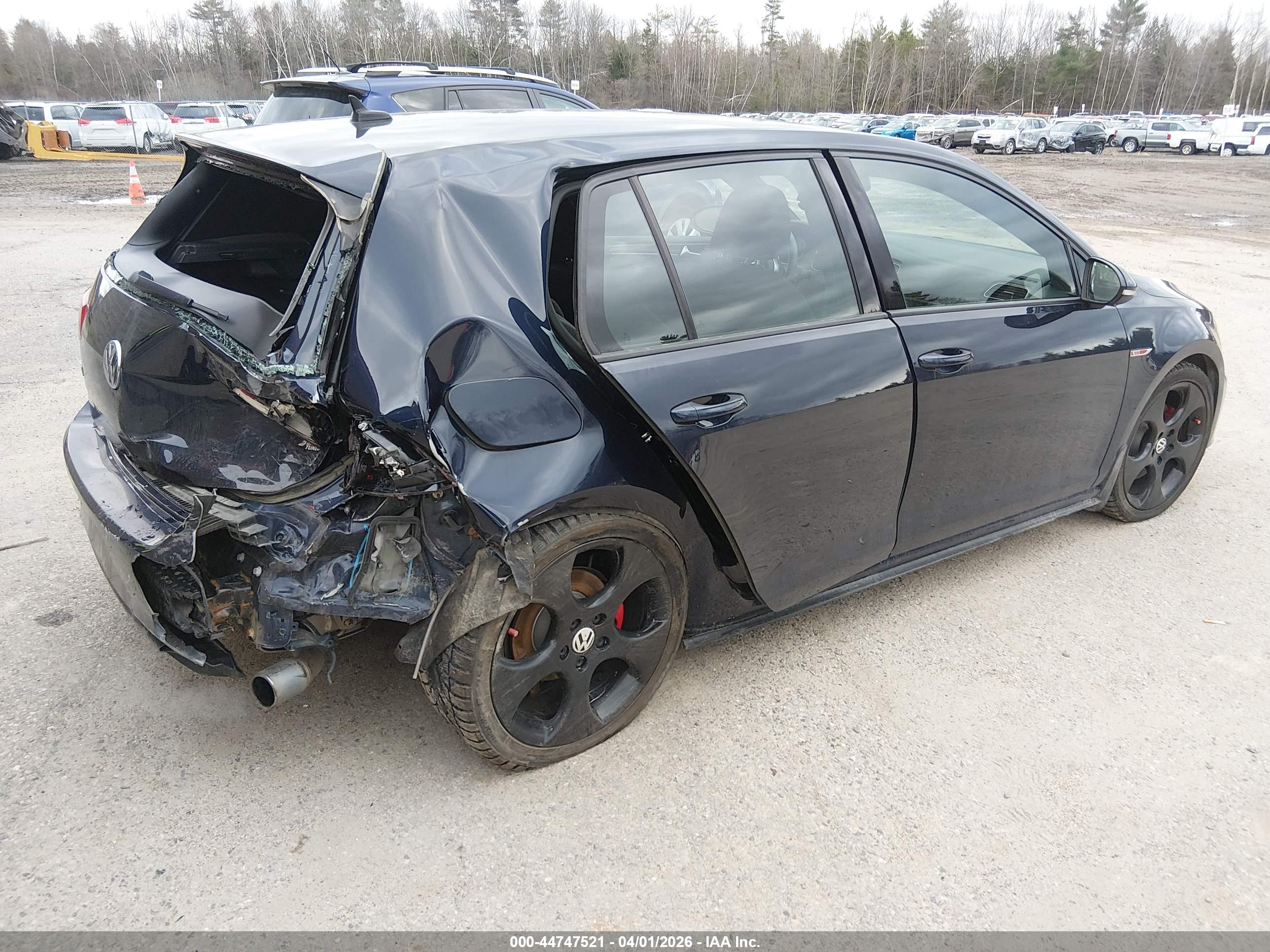VOLKSWAGEN GOLF image 4