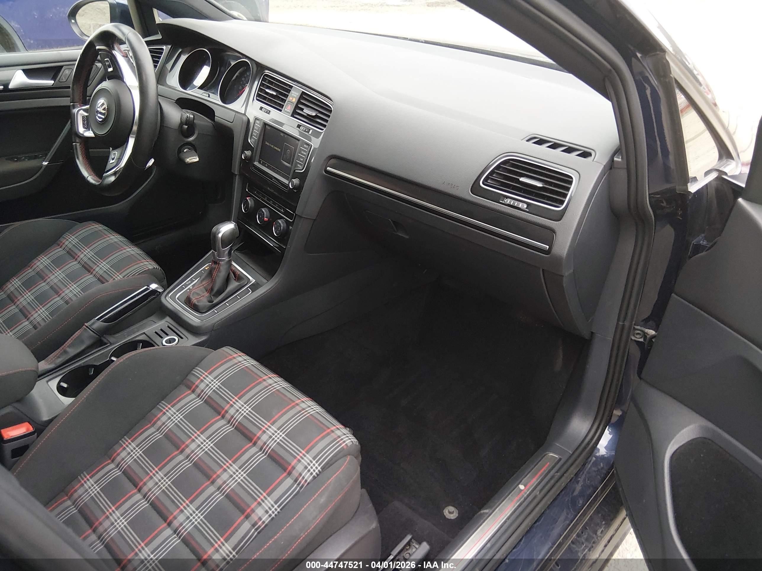 VOLKSWAGEN GOLF image 5
