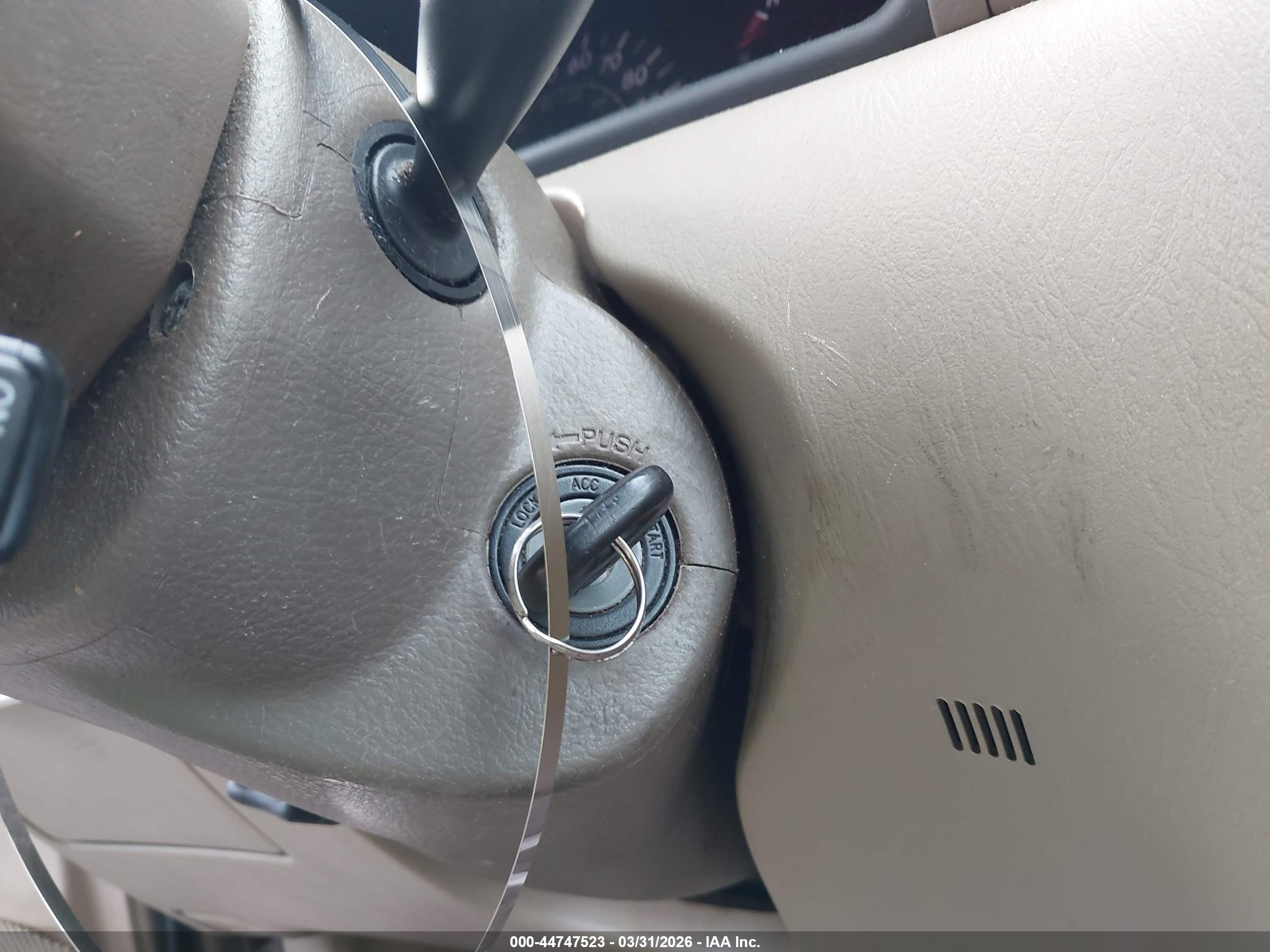 TOYOTA COROLLA image 11