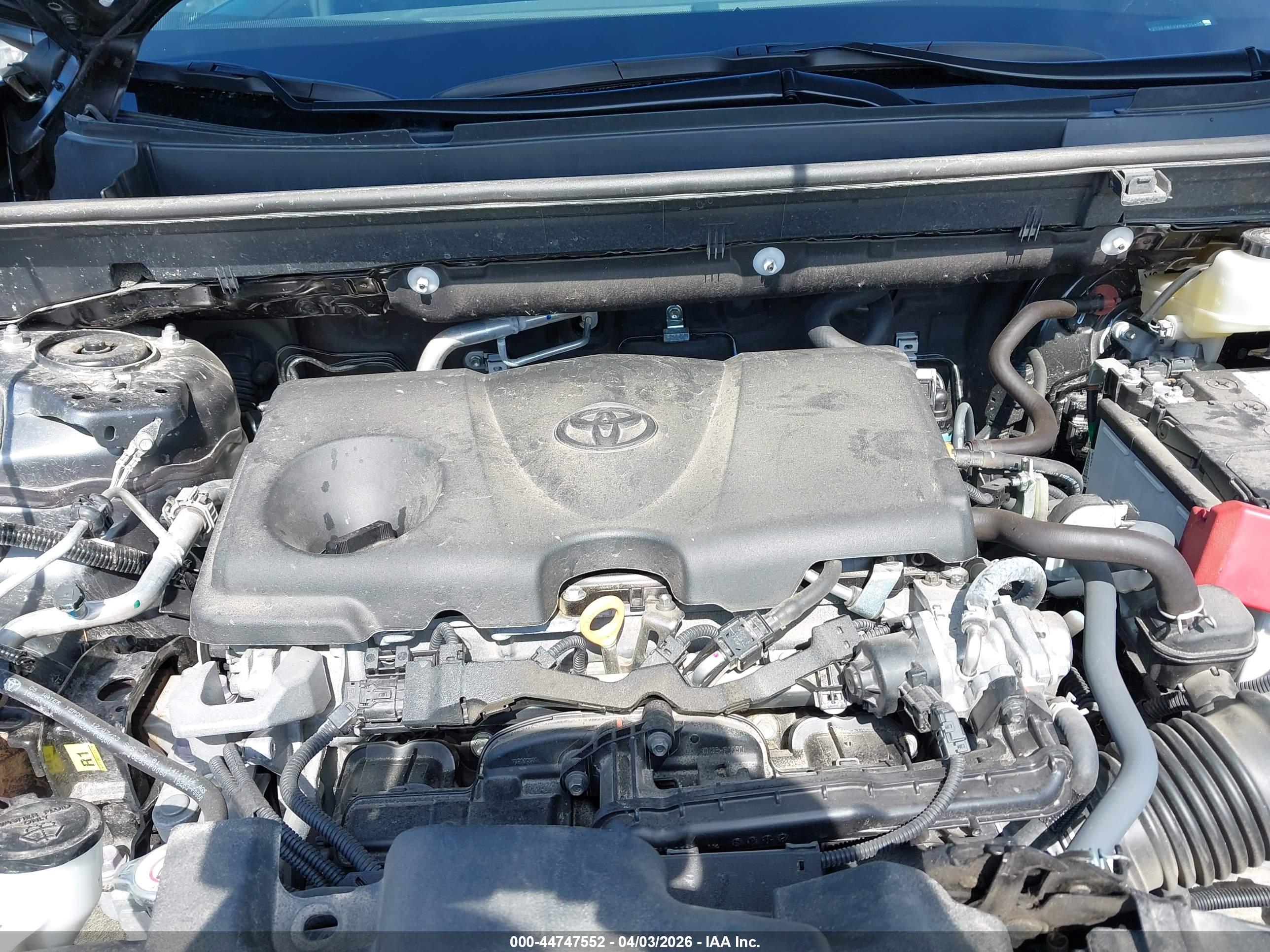 TOYOTA RAV4 image 10
