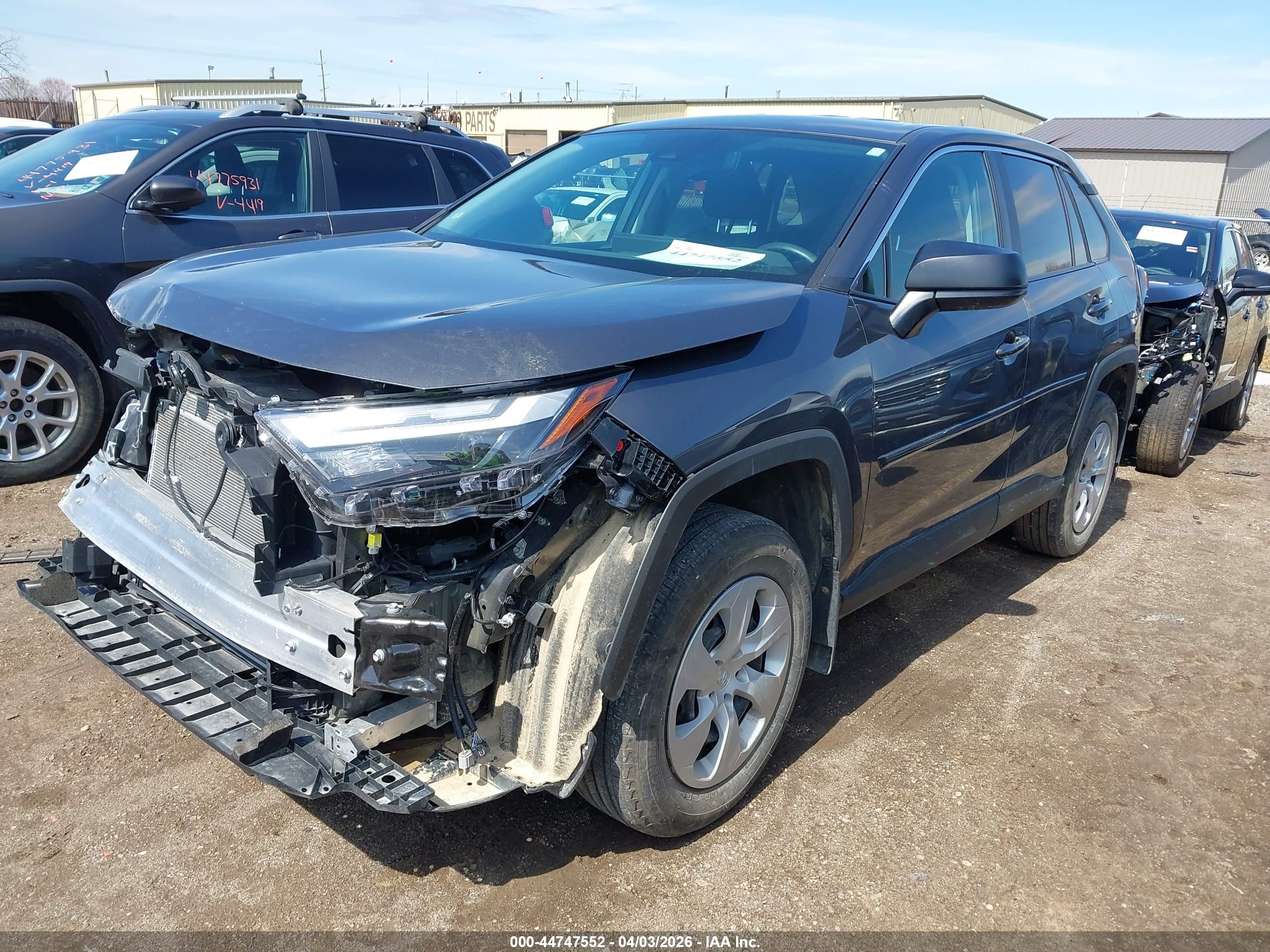 TOYOTA RAV4 image 2