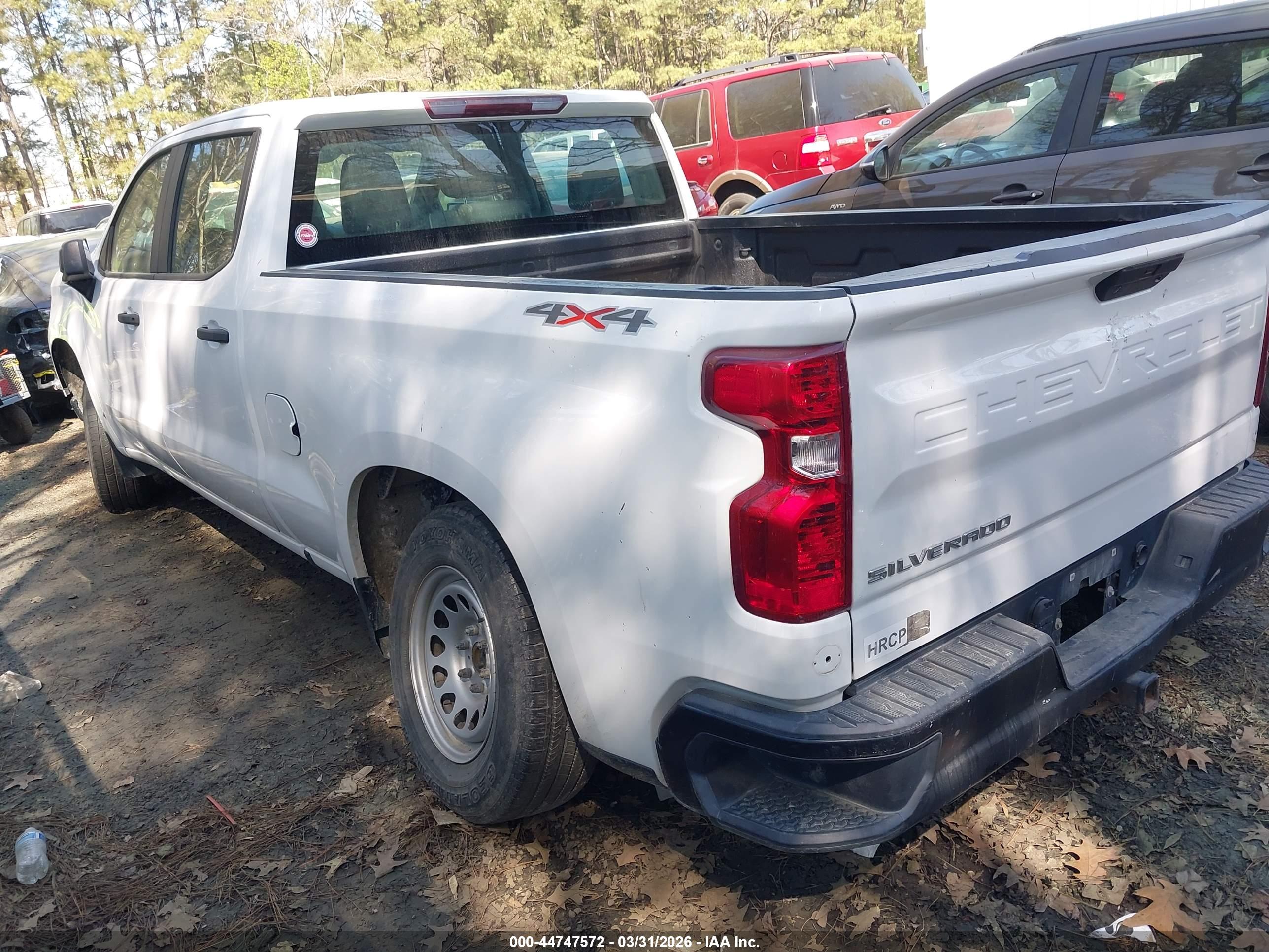 CHEVROLET SILVERADO image 3