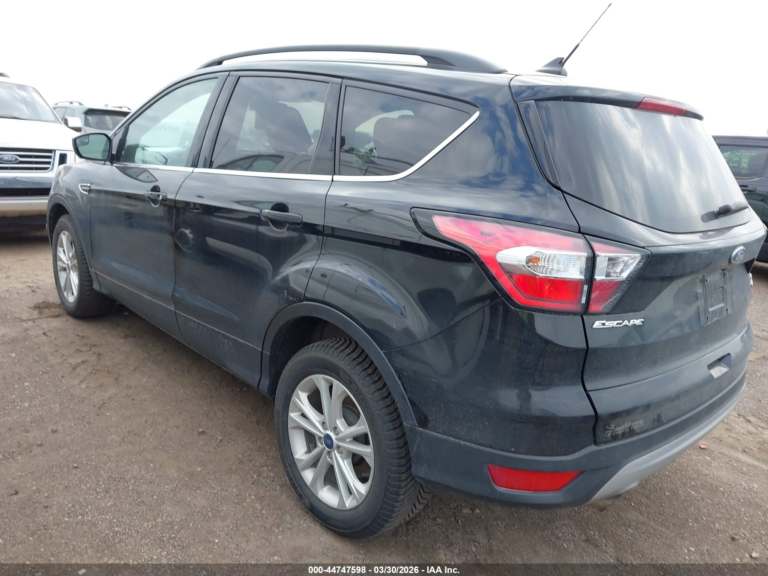 FORD ESCAPE image 3