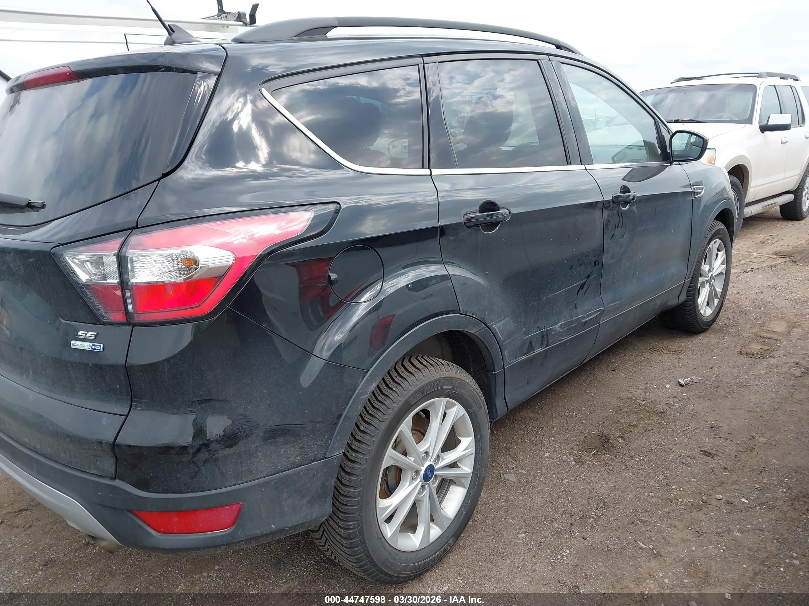 FORD ESCAPE image 4