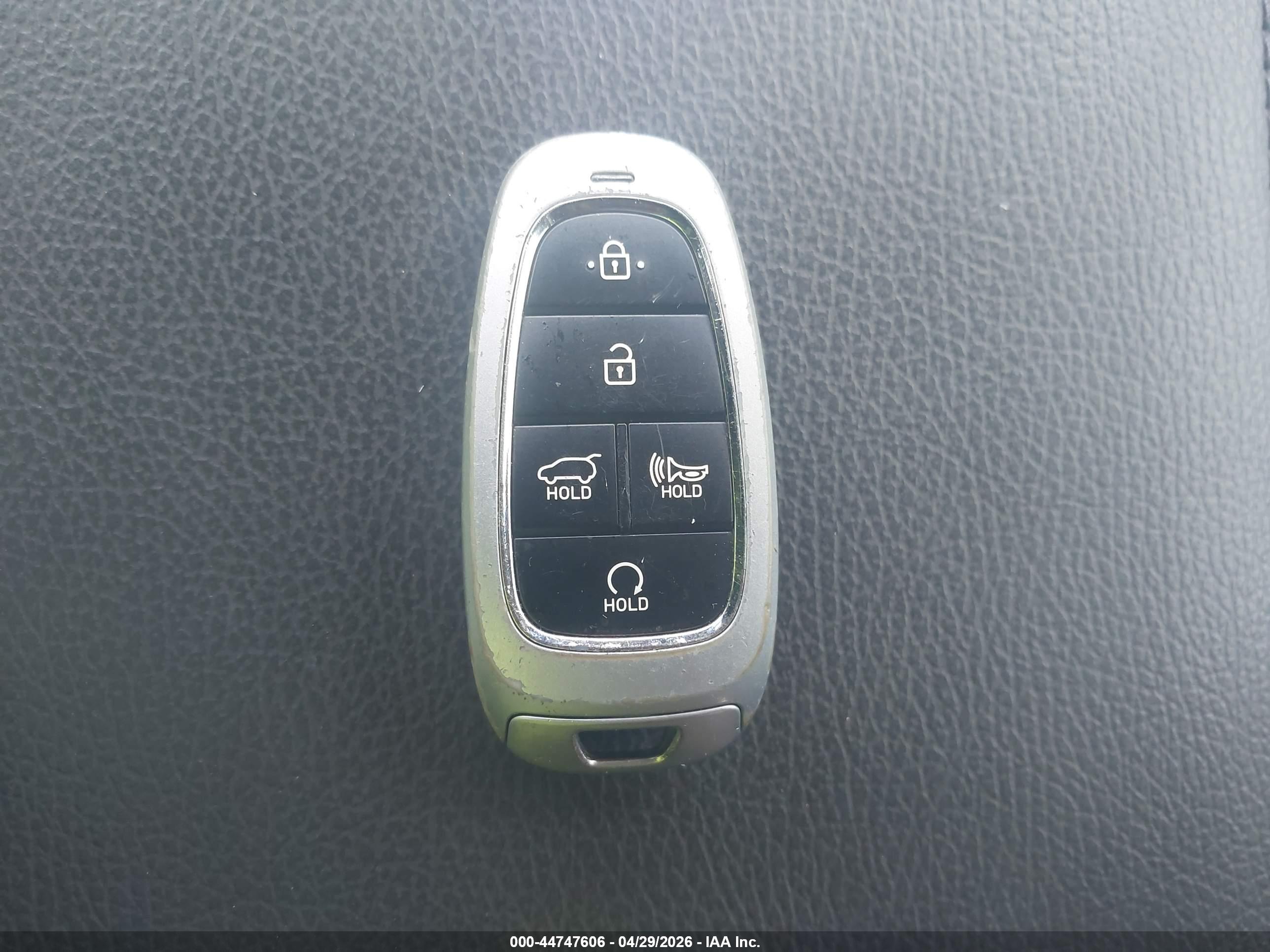 HYUNDAI TUCSON image 11
