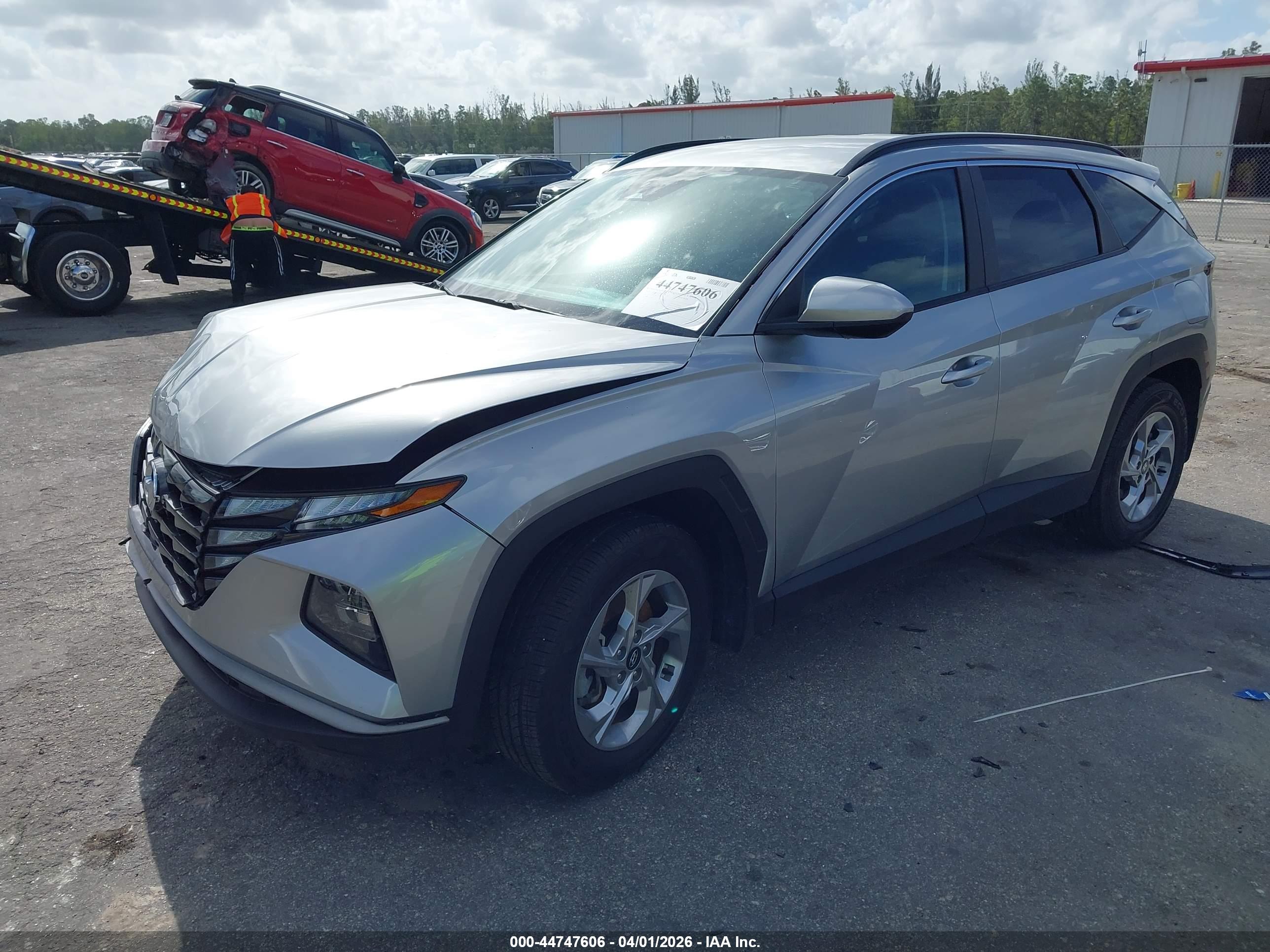 HYUNDAI TUCSON image 2