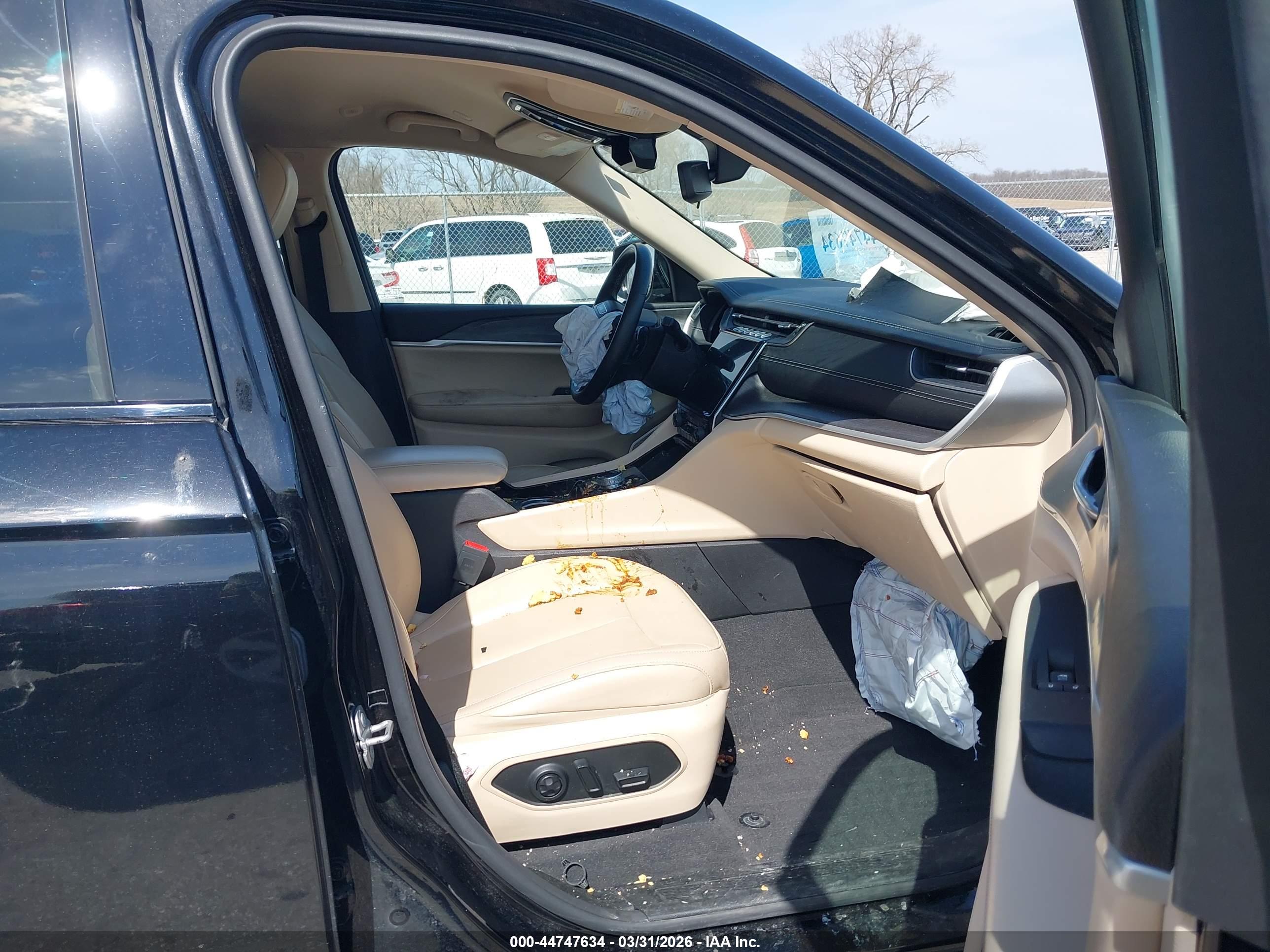 JEEP GRAND image 5