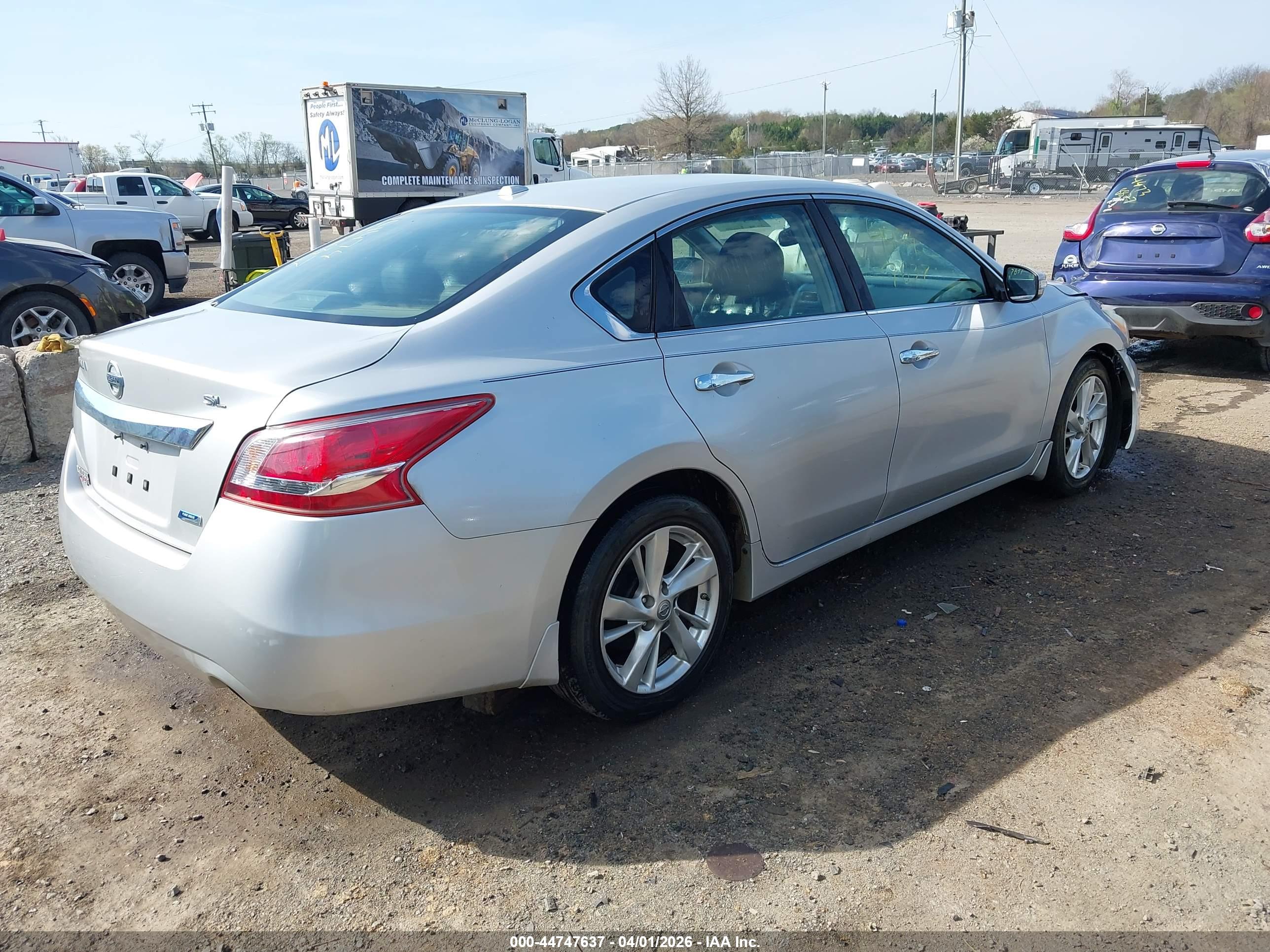 NISSAN ALTIMA image 4