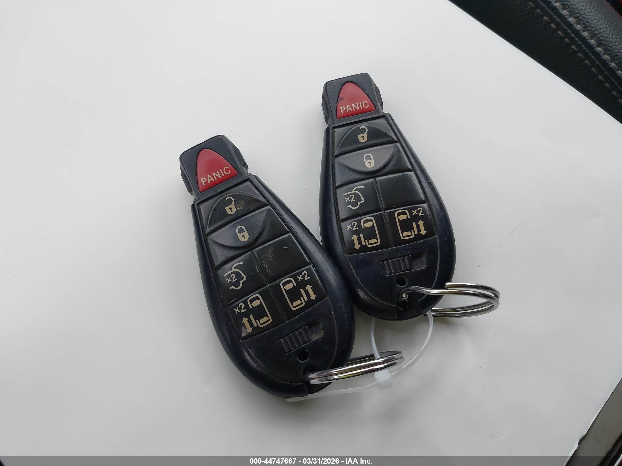 CHRYSLER TOWN image 11
