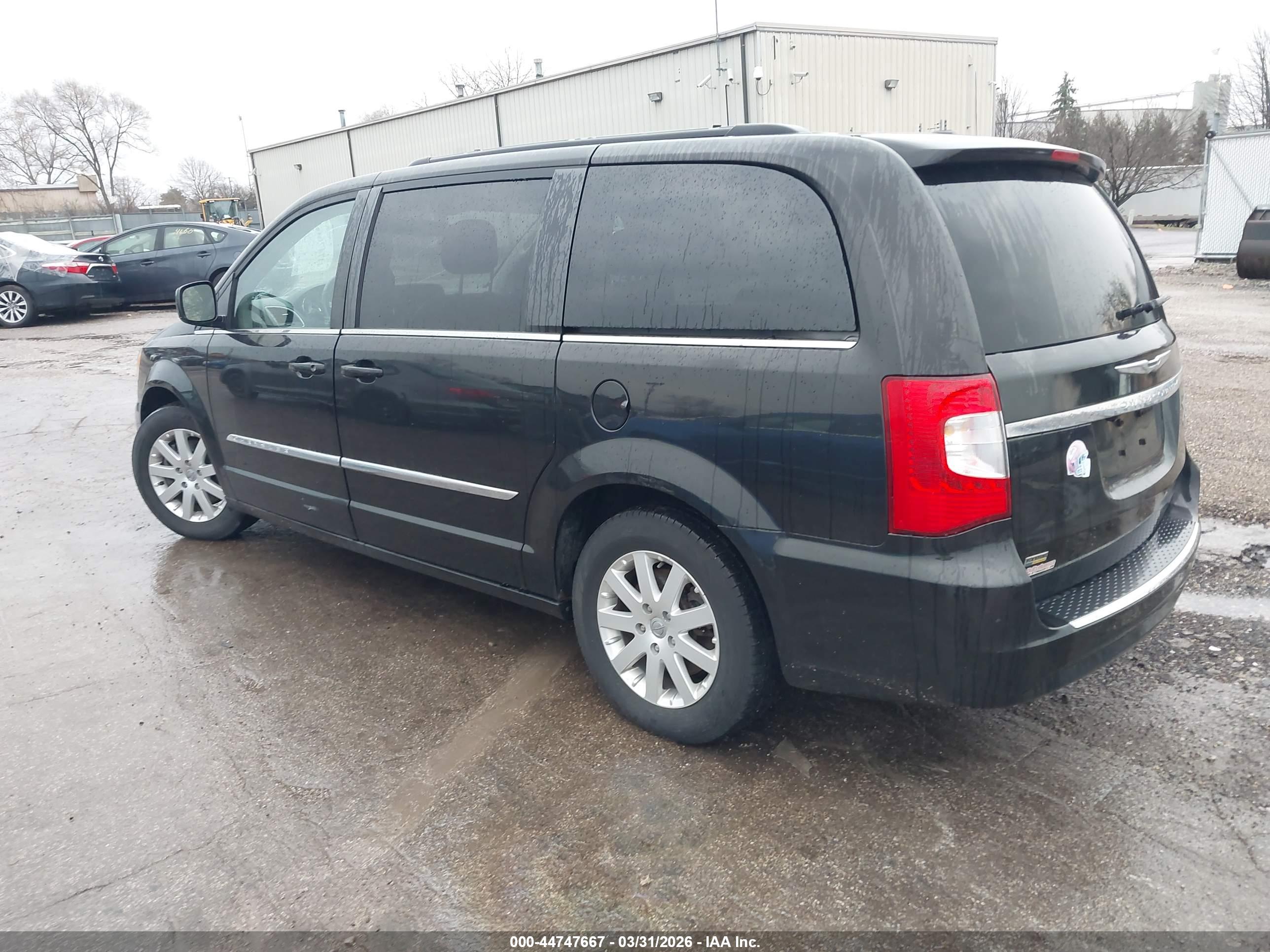 CHRYSLER TOWN image 3