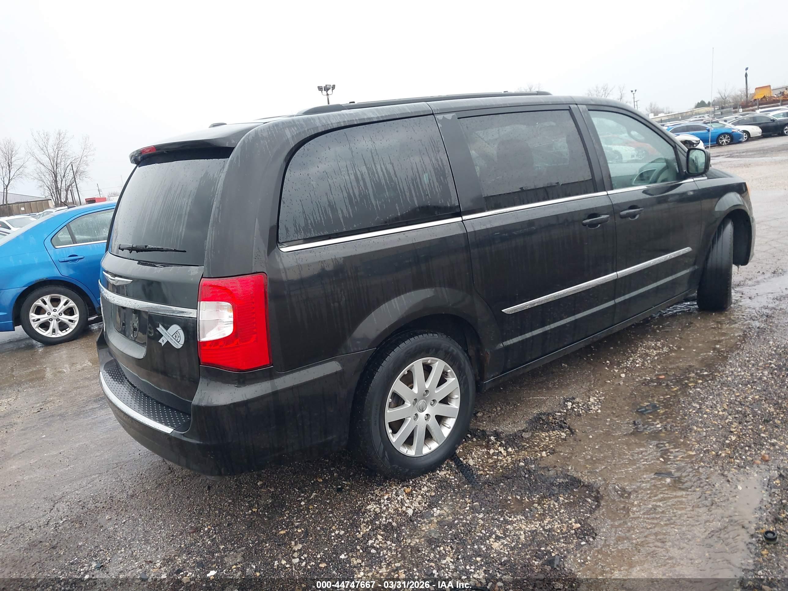 CHRYSLER TOWN image 4