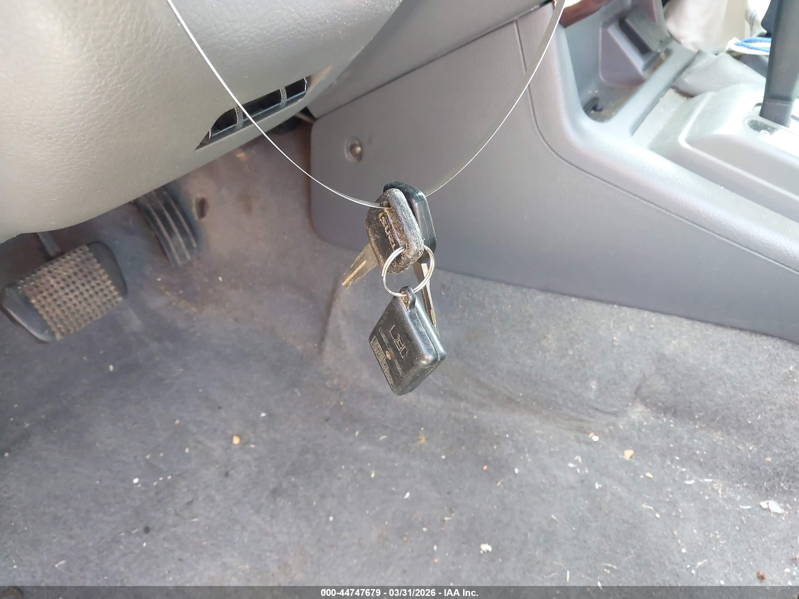 ISUZU RODEO image 11