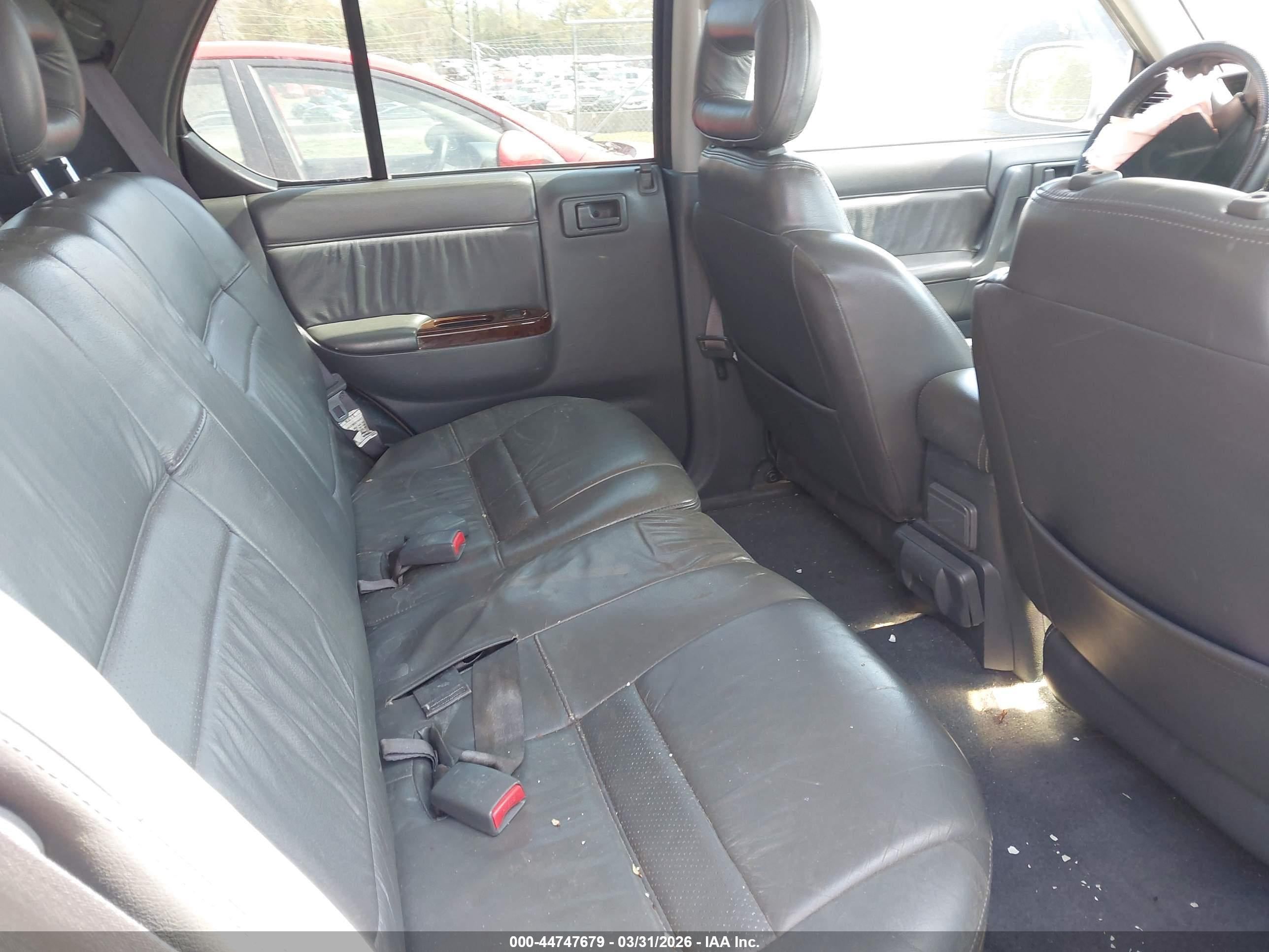 ISUZU RODEO image 8