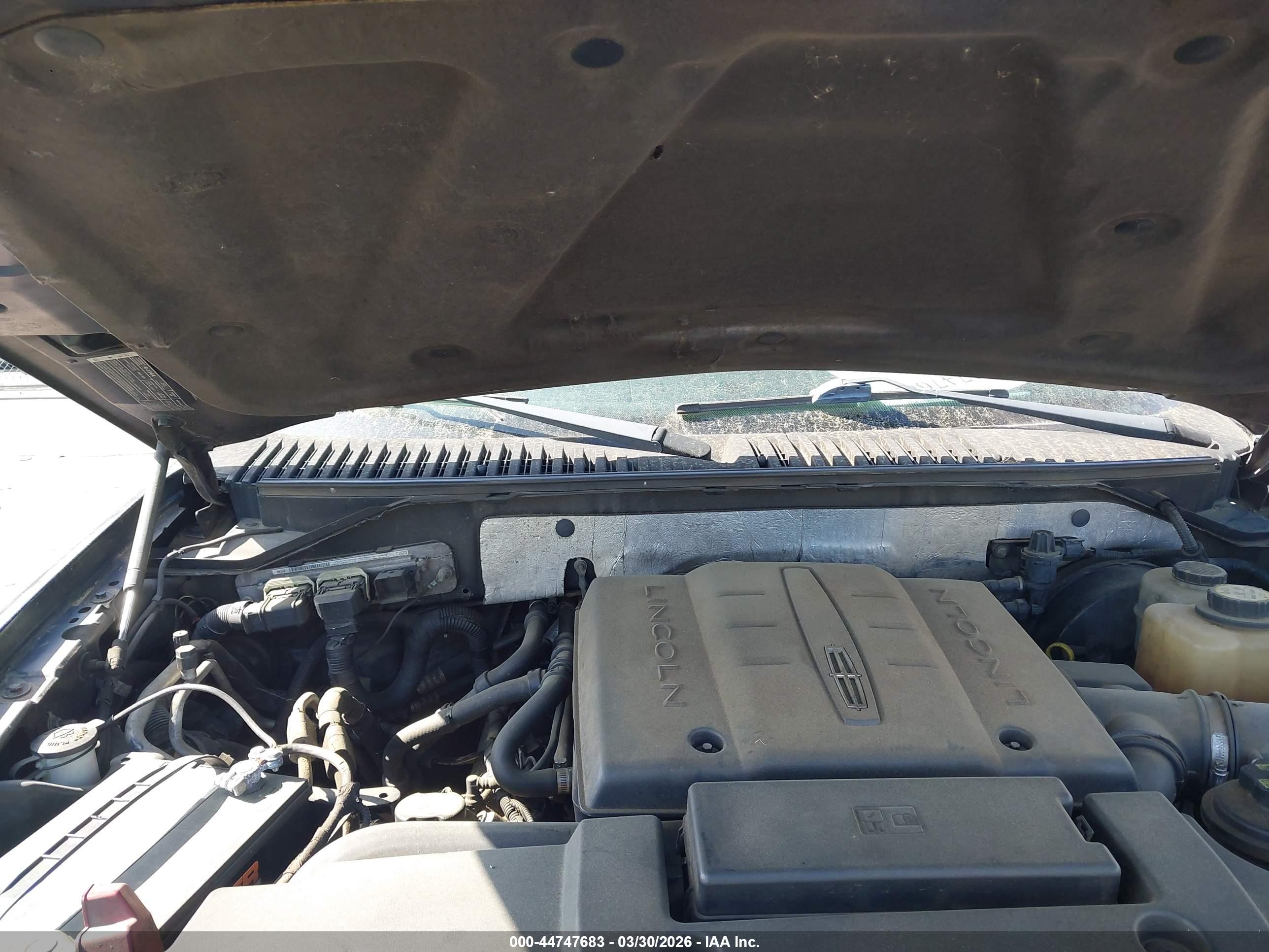 LINCOLN NAVIGATOR image 10