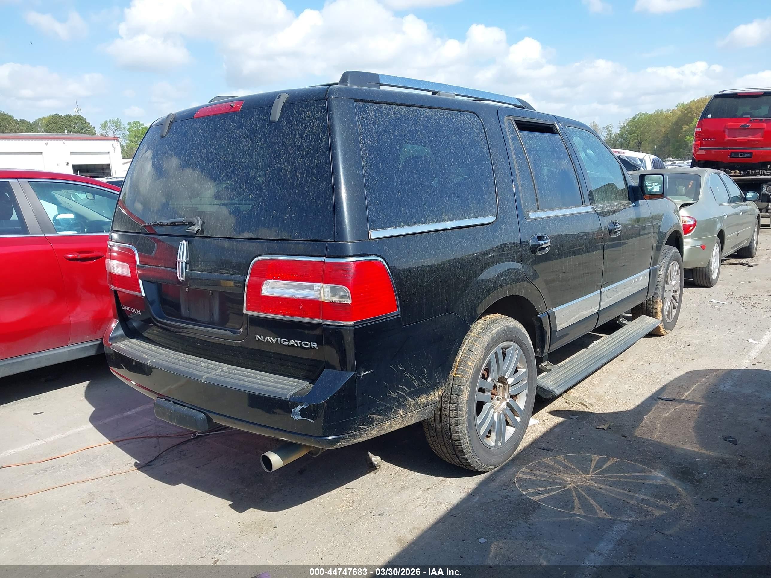 LINCOLN NAVIGATOR image 4