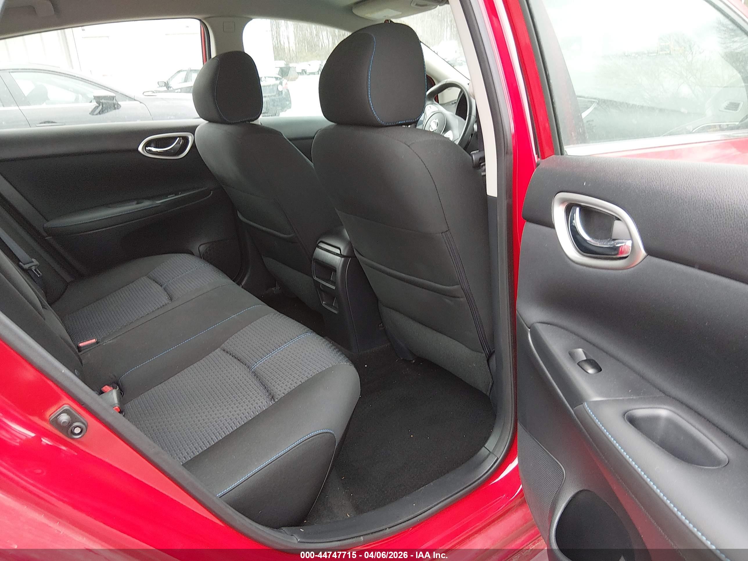 NISSAN SENTRA image 8