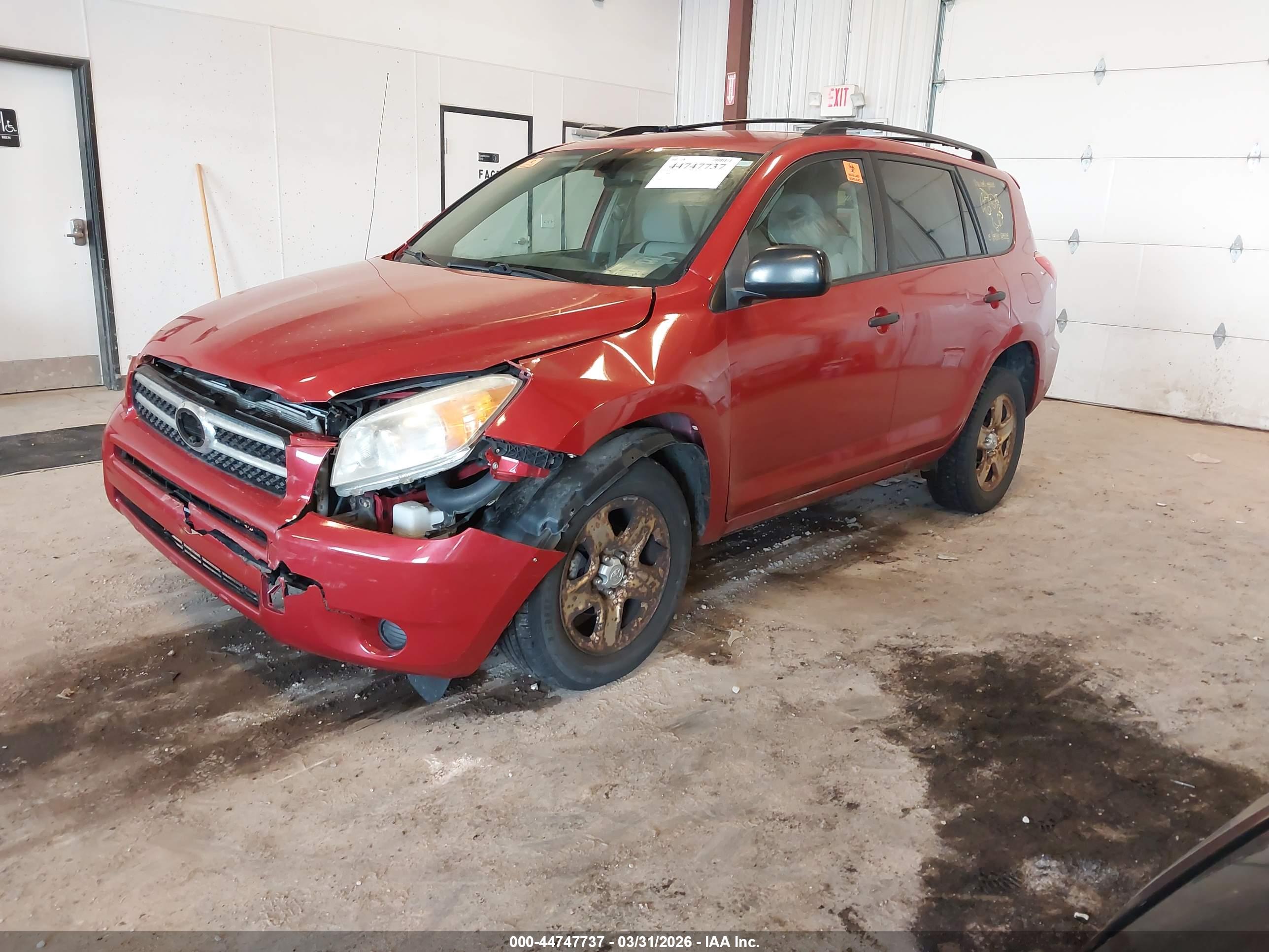 TOYOTA RAV4 image 2