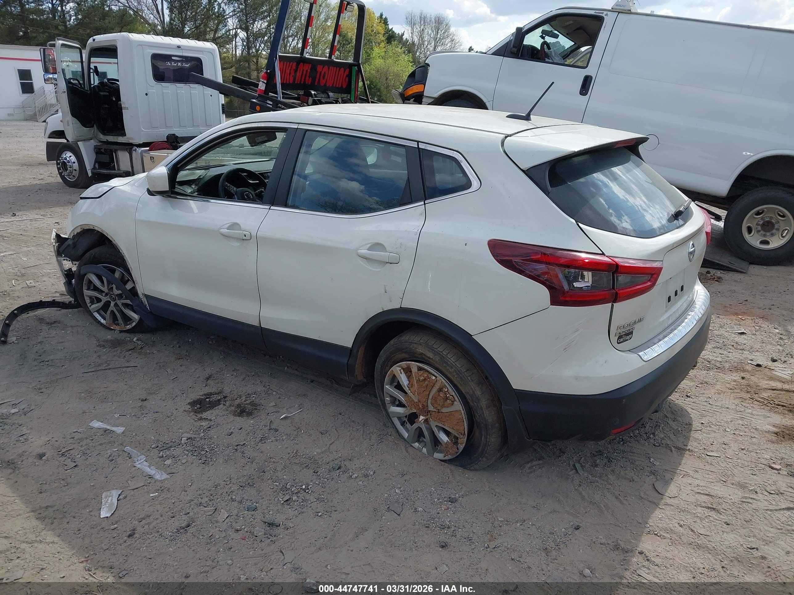 NISSAN ROGUE image 3