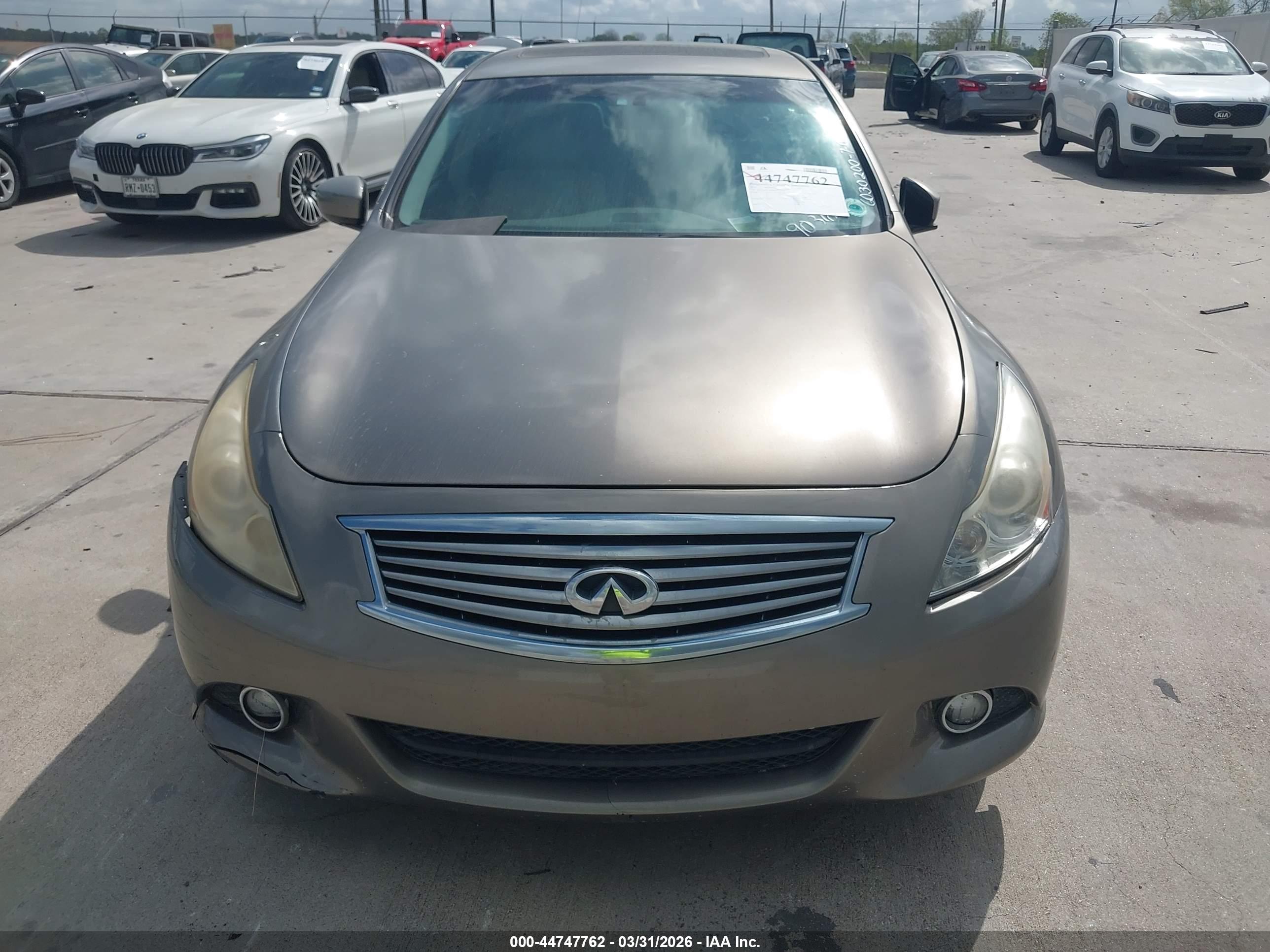 INFINITI G37 image 6