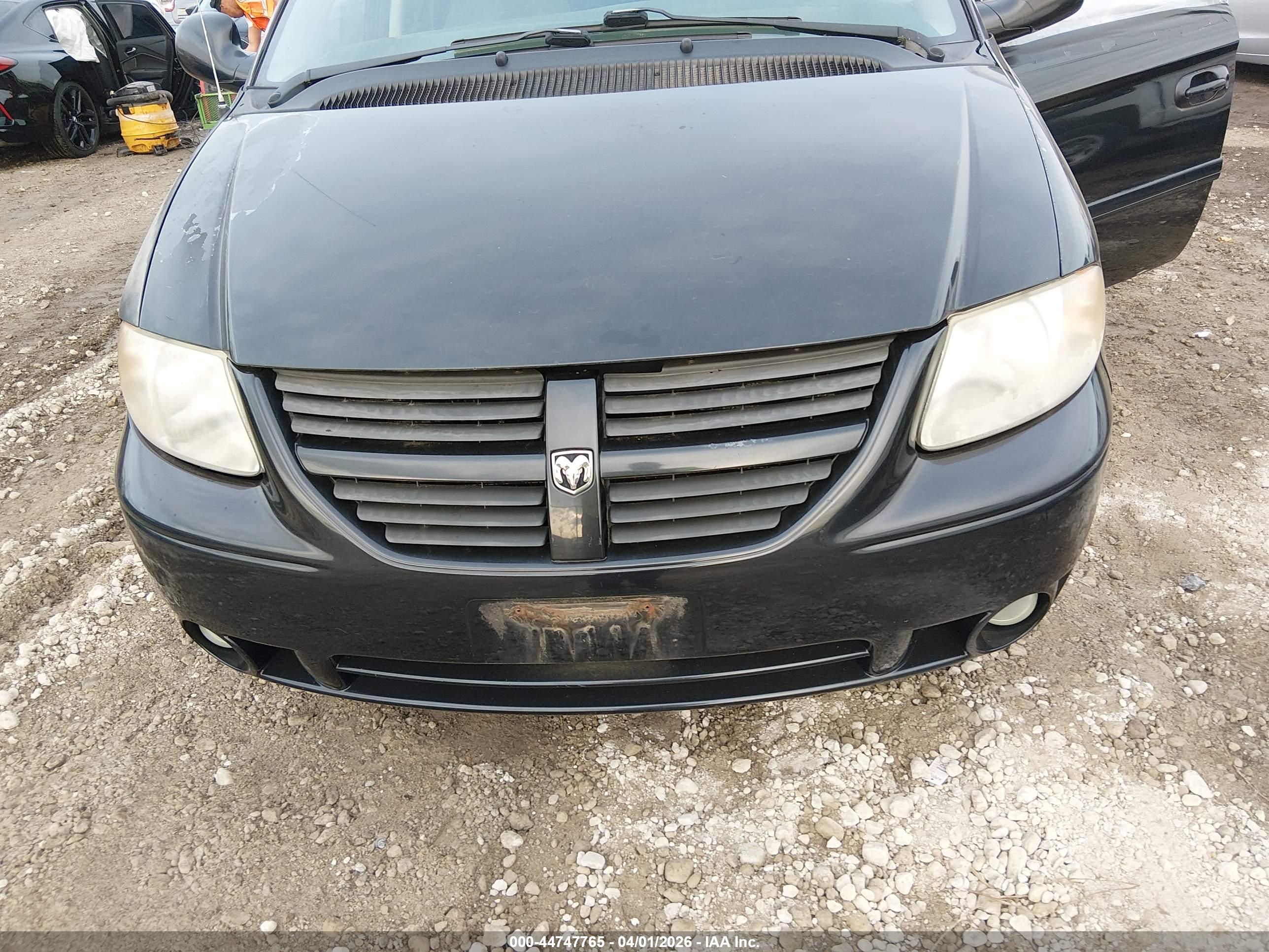 DODGE GRAND image 6
