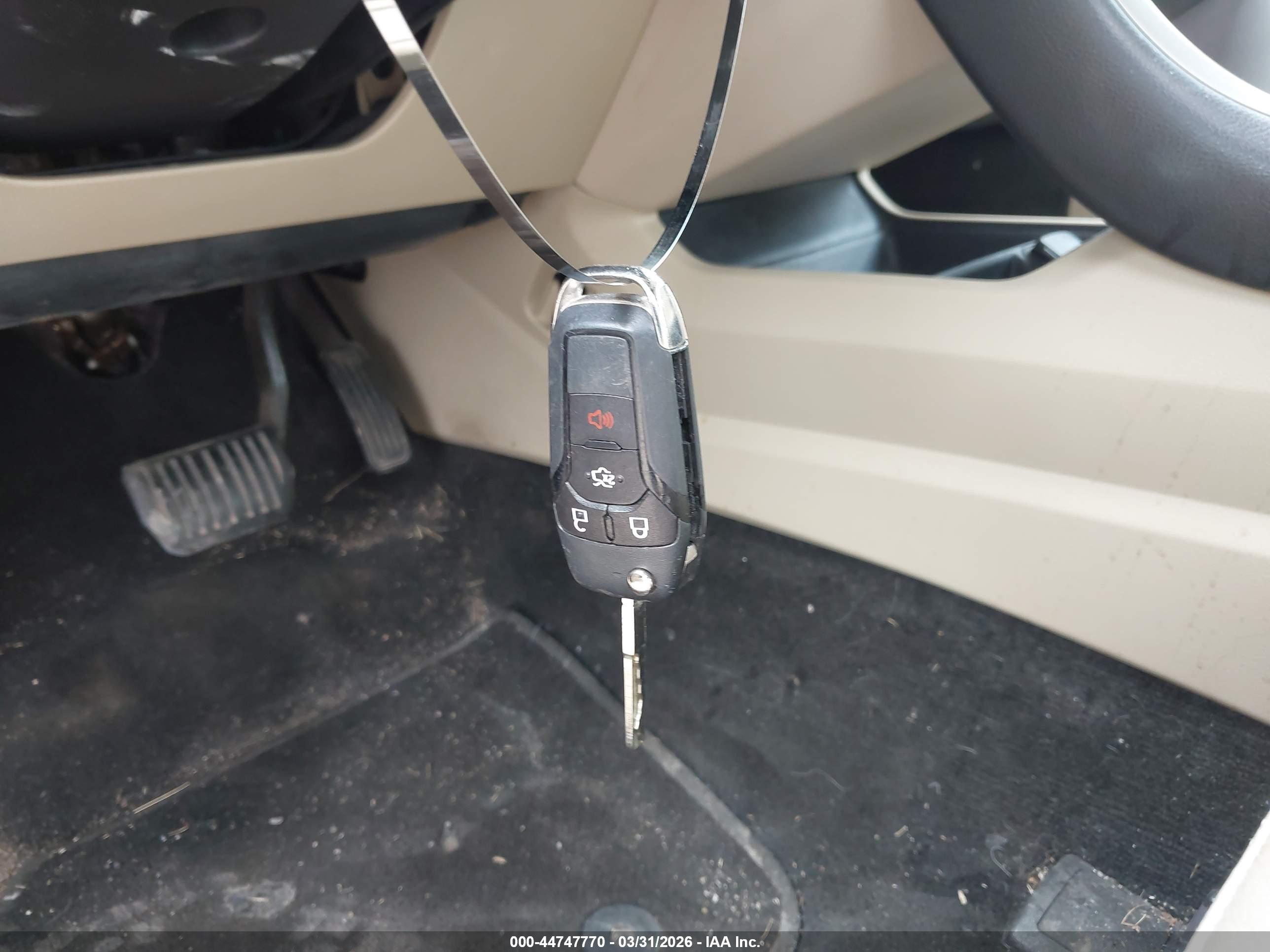 FORD FUSION image 11