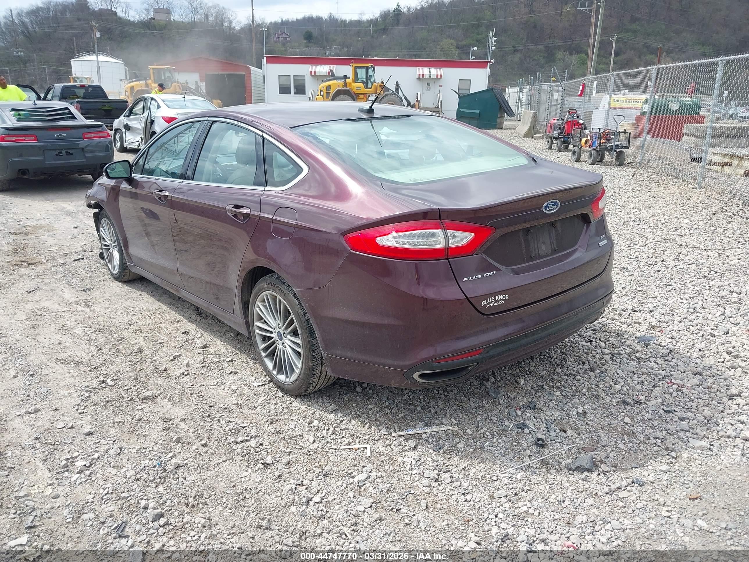 FORD FUSION image 3