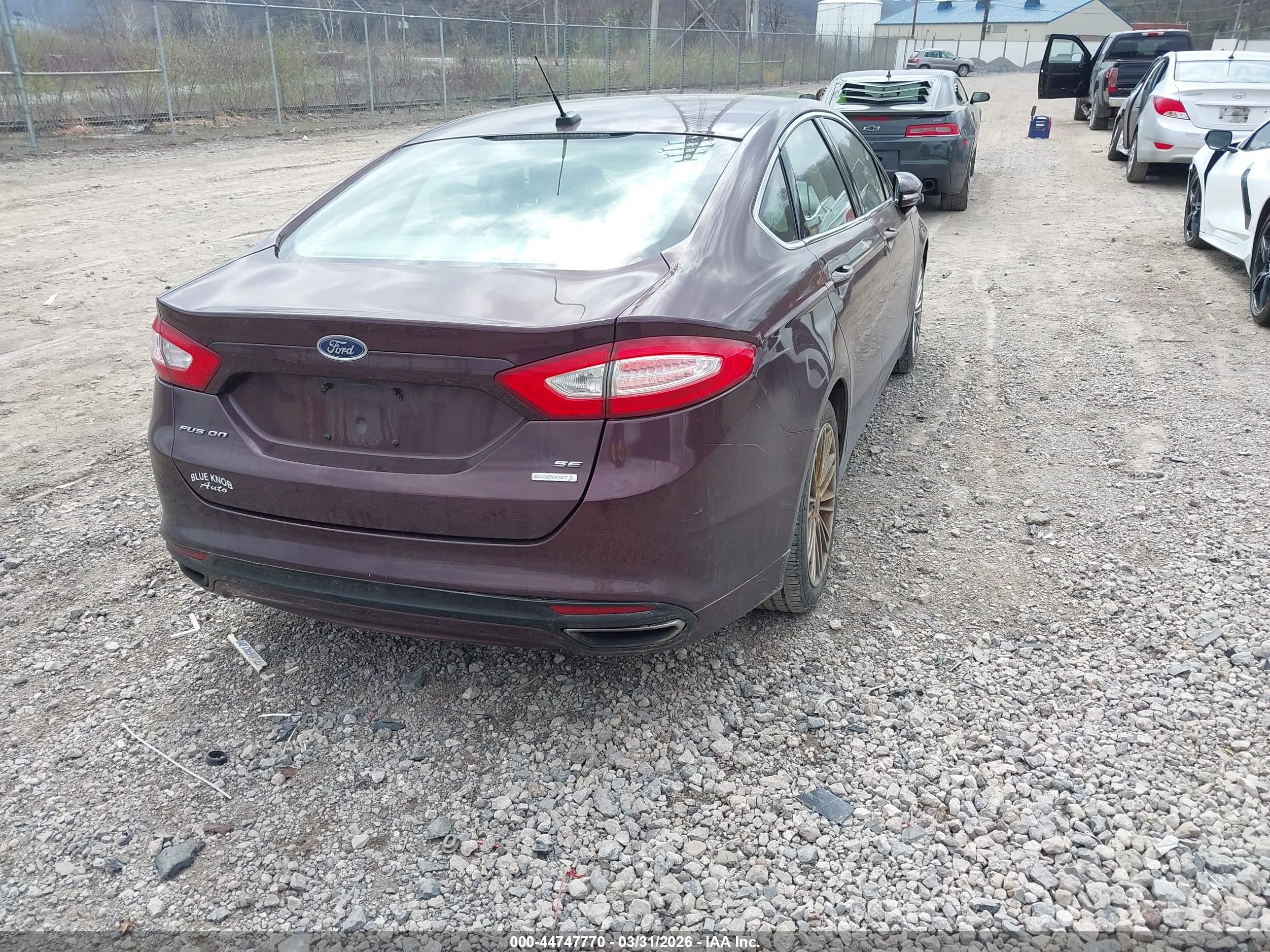 FORD FUSION image 4