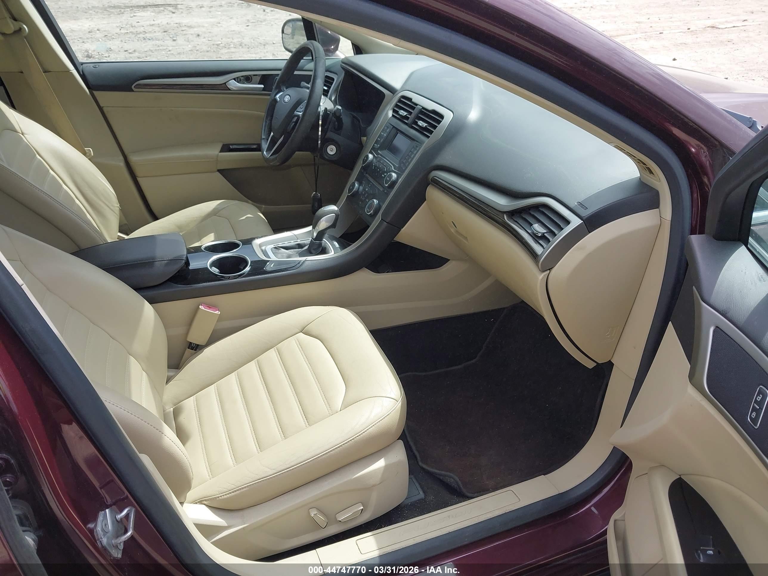 FORD FUSION image 5