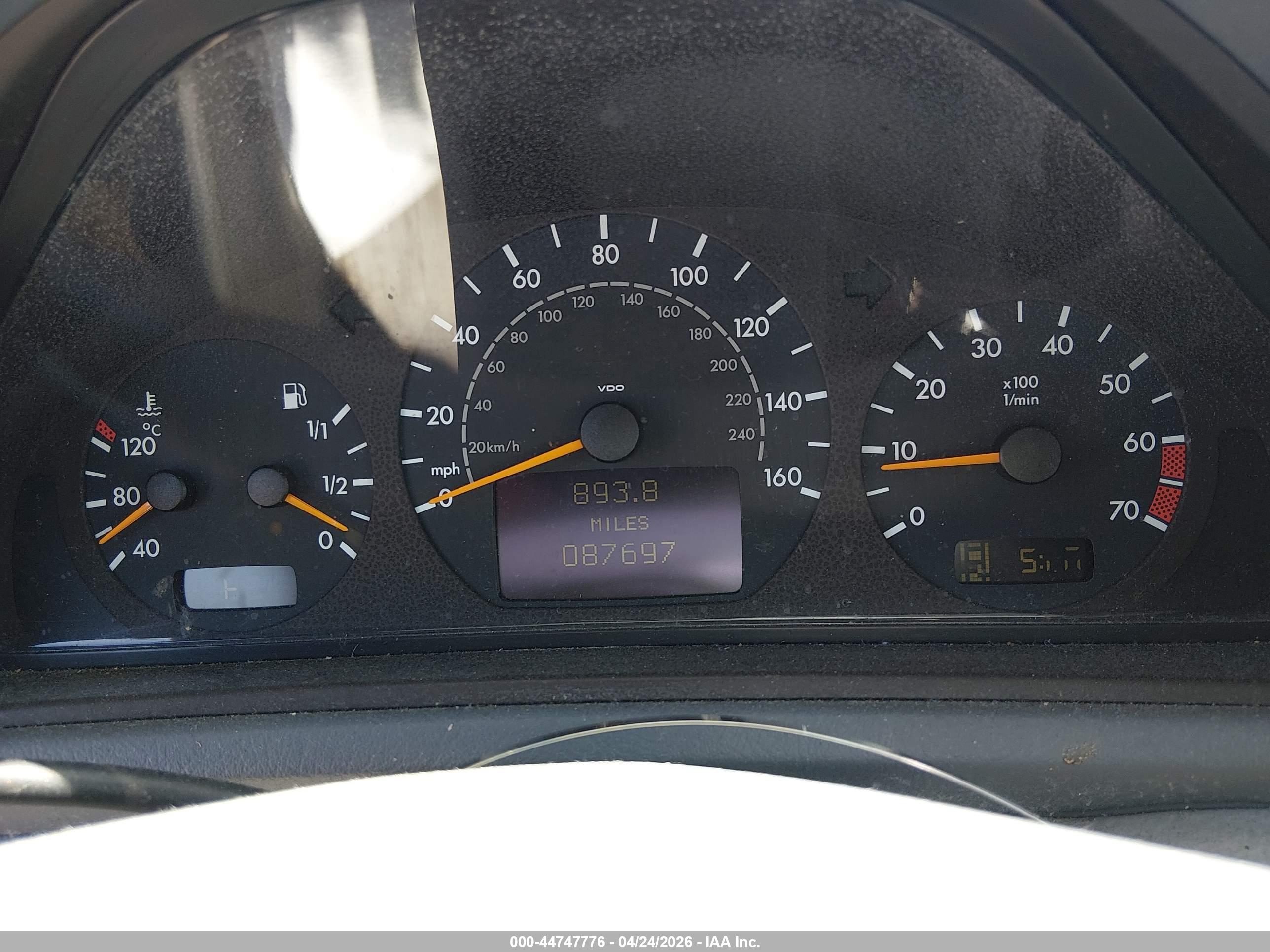 MERCEDES-BENZ CLK image 7
