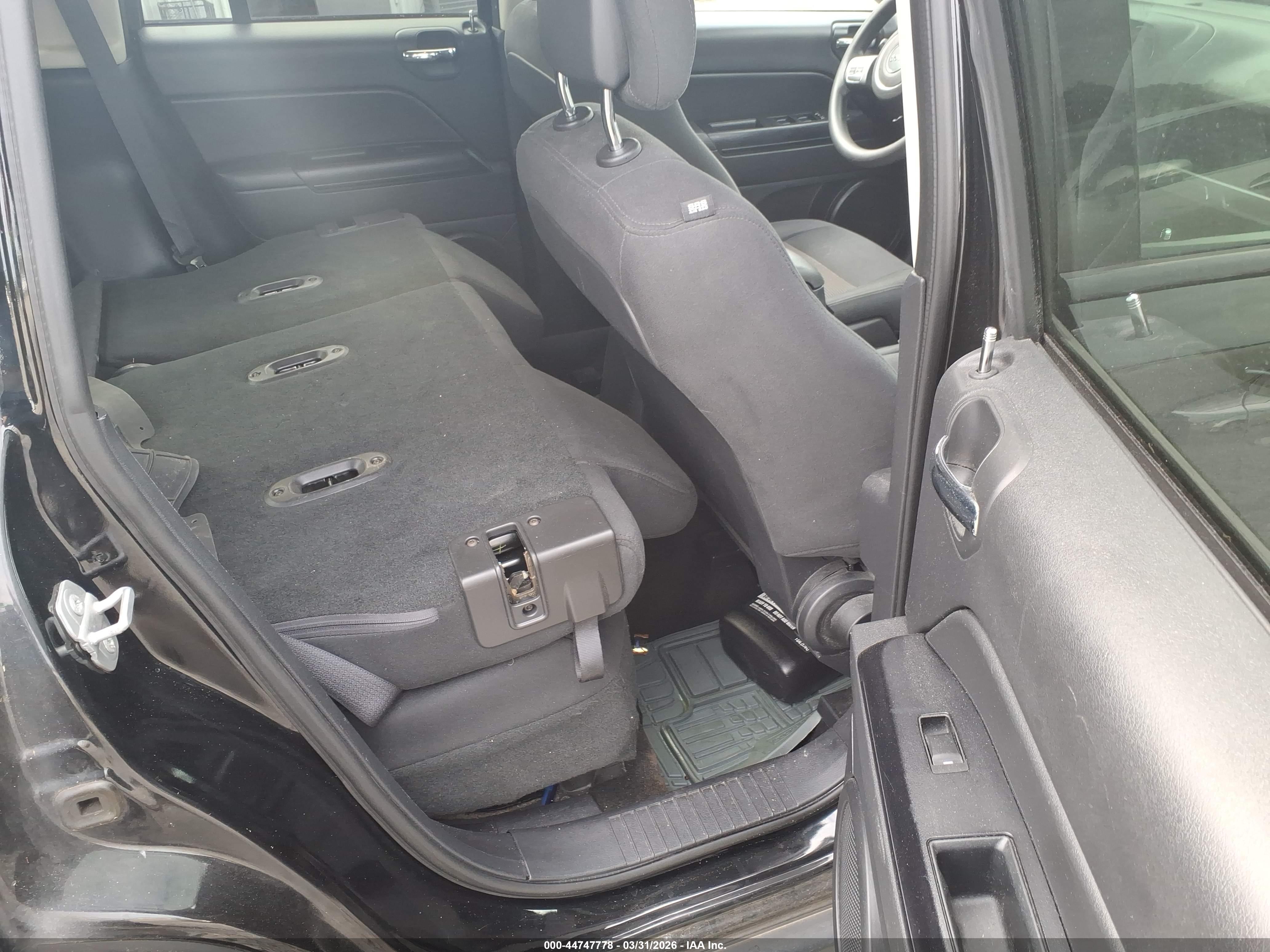 JEEP COMPASS image 8