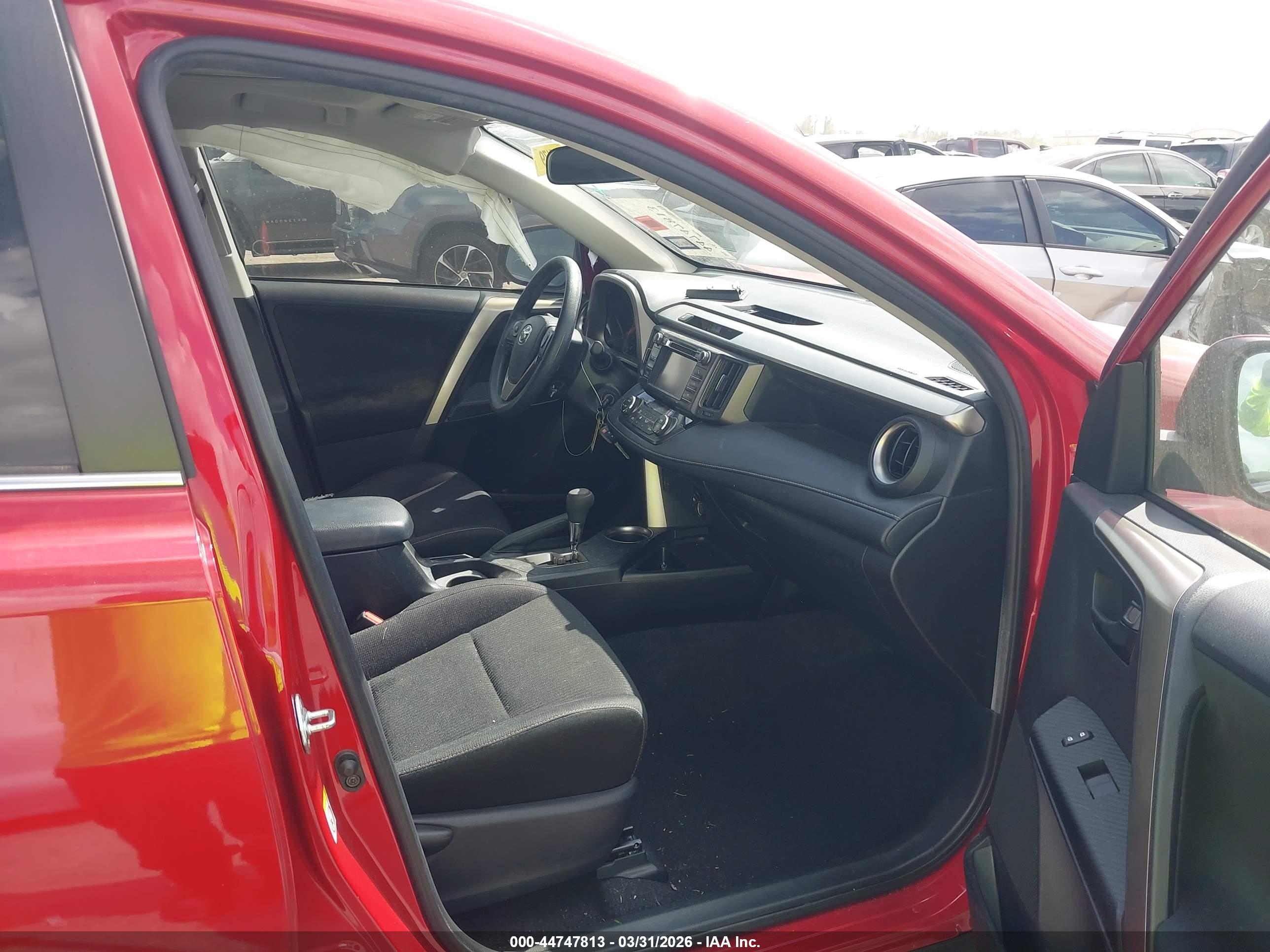 TOYOTA RAV4 image 5